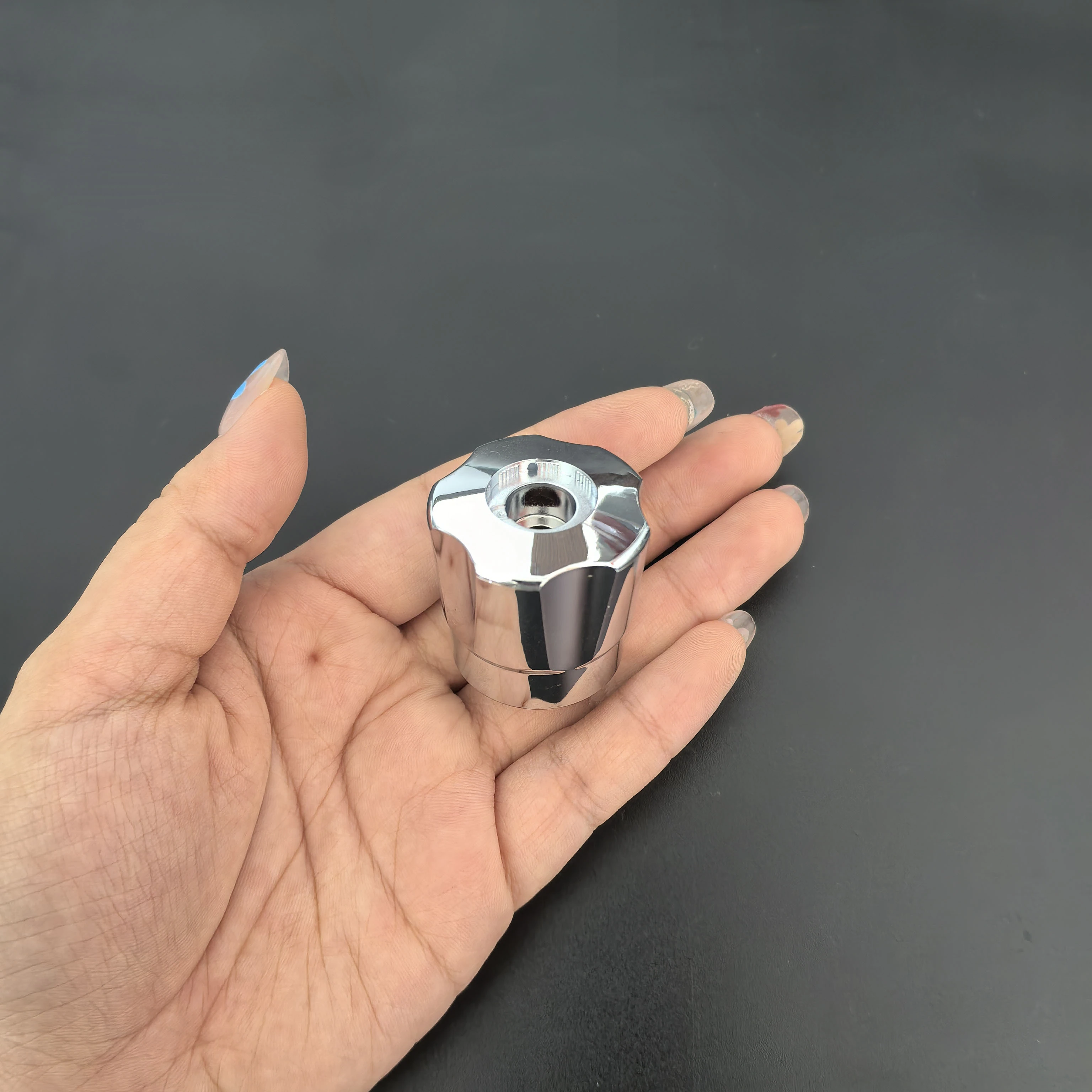 注入用プレミアムクロムメッキ - 成形部品：輝く輝き&耐久性 1