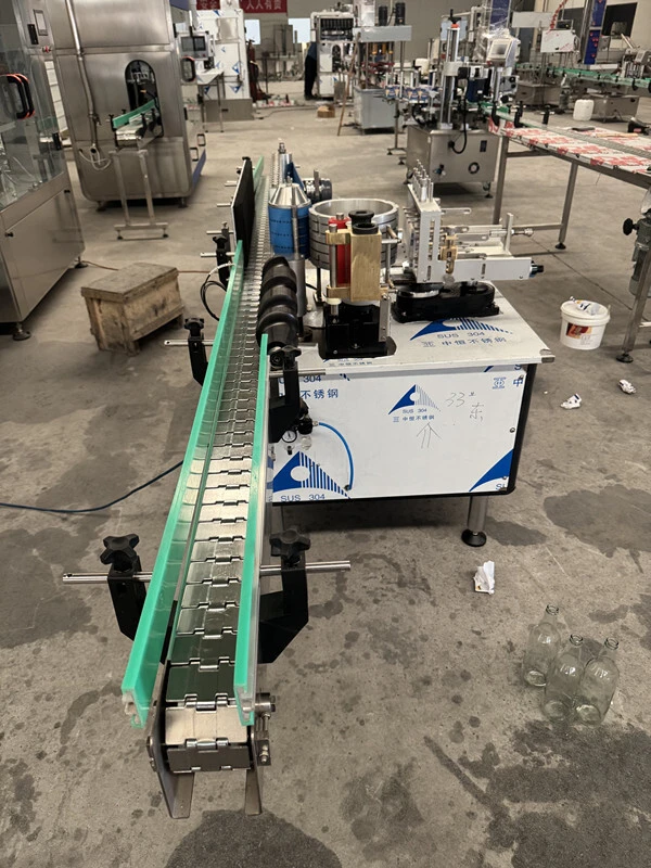 Paste labeling machine 1