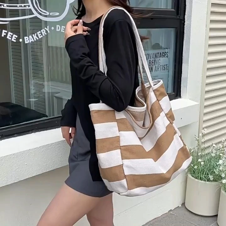 Borsa in stile pigro con design tote, borsa in tela a contrasto a strisce a strisce, borsa a tracolla di grande capacità 1