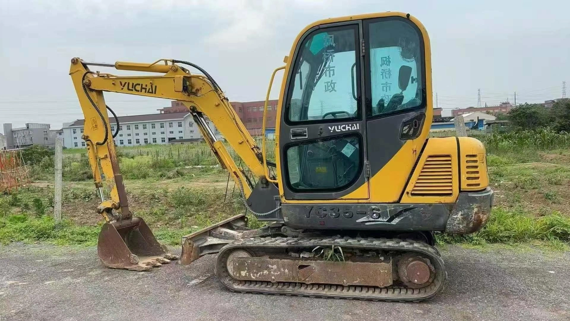 2019 Yuchai YC35 Utilisé Excavatrice de robottes hydrauliques 3,5 tonnes Haute qualité à Shanghai Yard 1