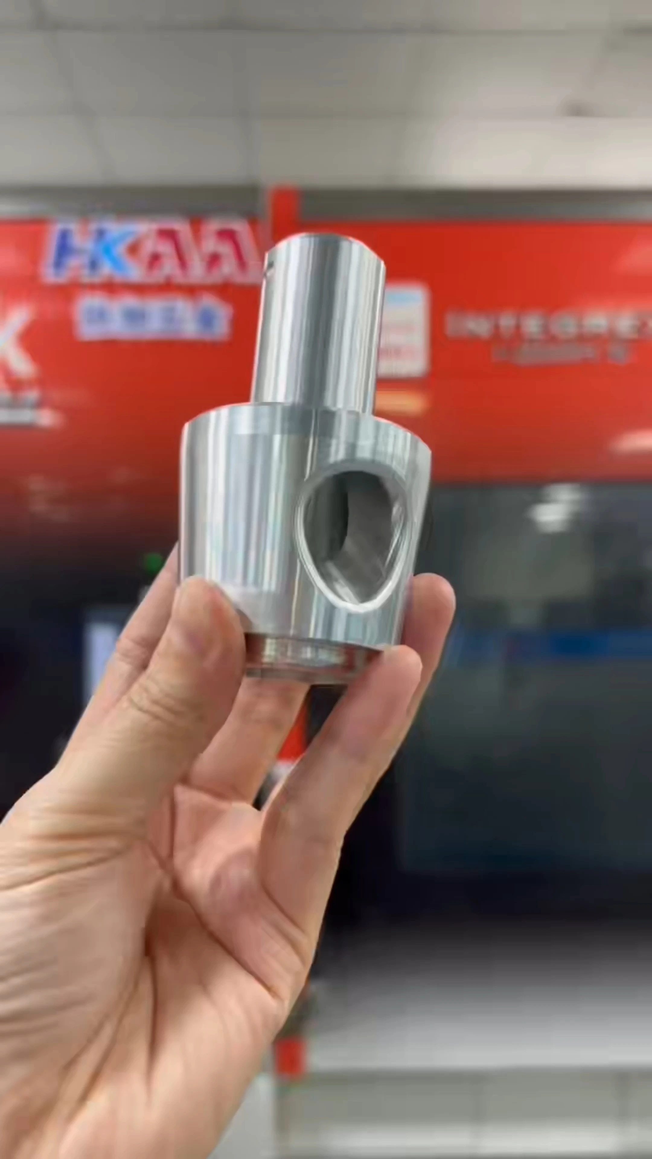 High-precision 5-axis machining of aerospace parts 1