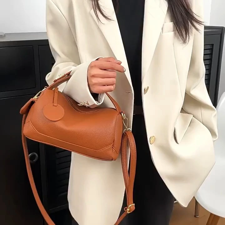 Borsa di lusso di nicchia retrò, borsa a tracolla a tracolla alla moda e di alto livello, borsa a tracolla casual versatile 1