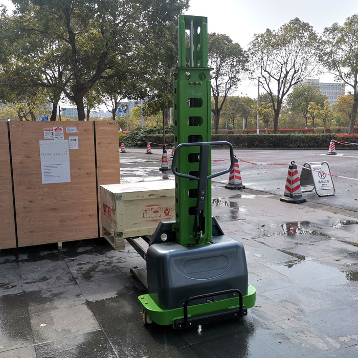 Apilador autocargable VLIFT de 1,5 toneladas con altura de elevación de 1,6 m 2