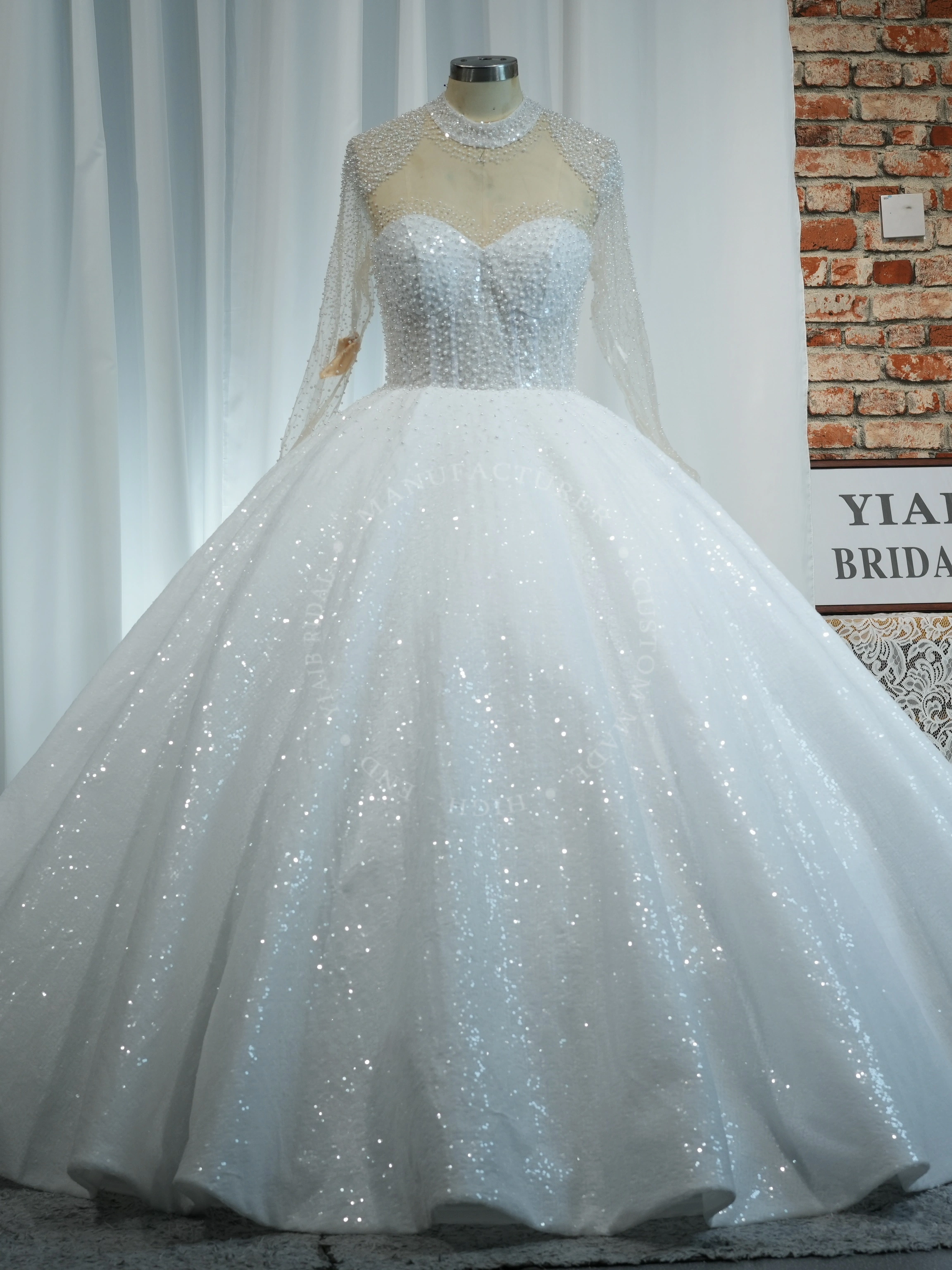 어떤 색상의 웨딩드레스를 원하는지 구별하는 방법 | Yiaibridal, image size:2304x3072