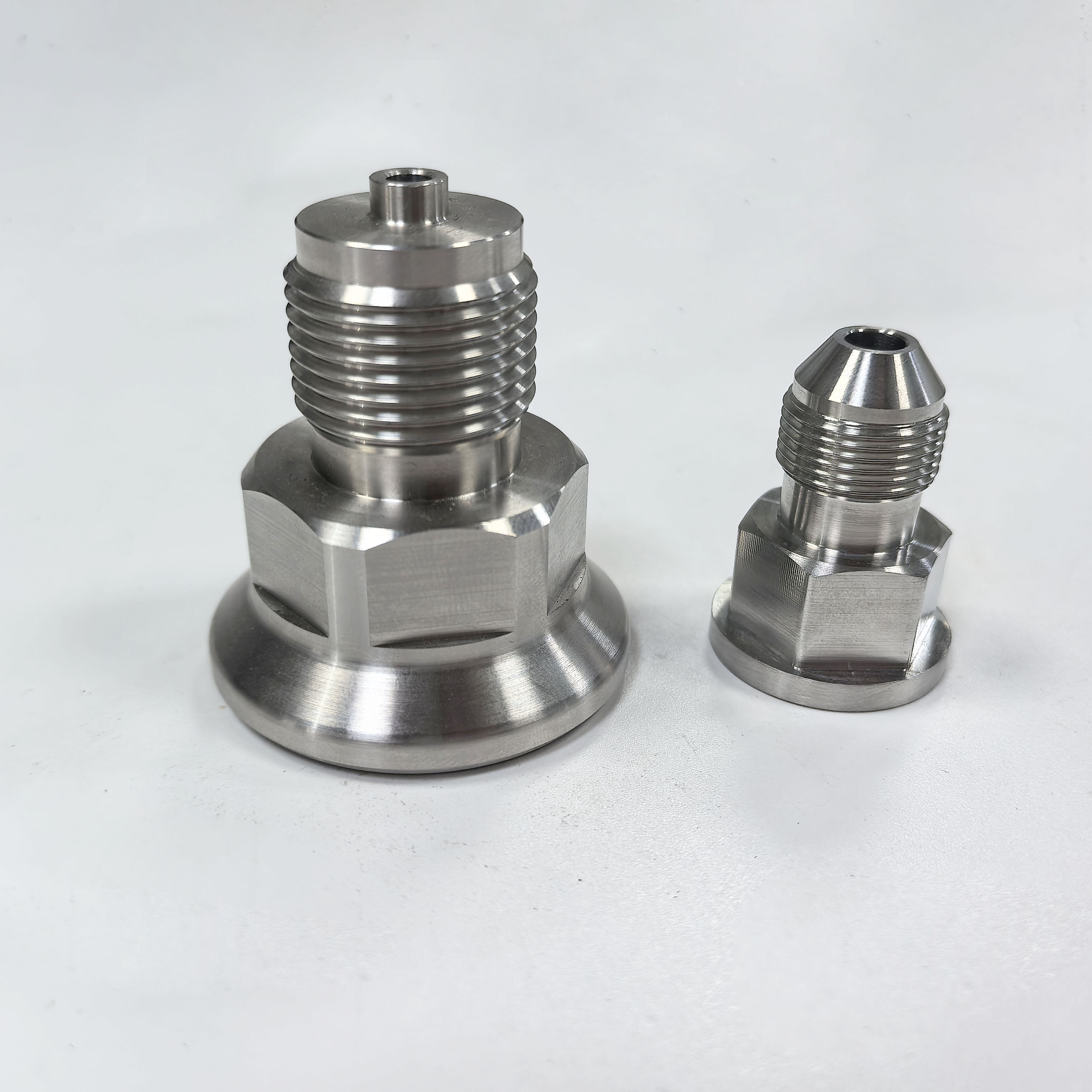 Fabricación personalizada de componentes mecanizados CNC para la industria aeroespacial de alta precisión 3