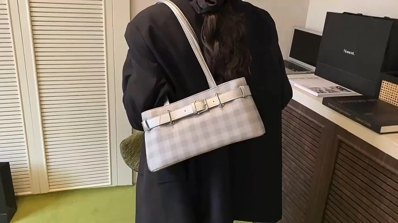 Kleine und stilvolle Handtasche, strukturierte und lässige Ein-Schulter-Tasche, modische und vielseitige Handtasche 1
