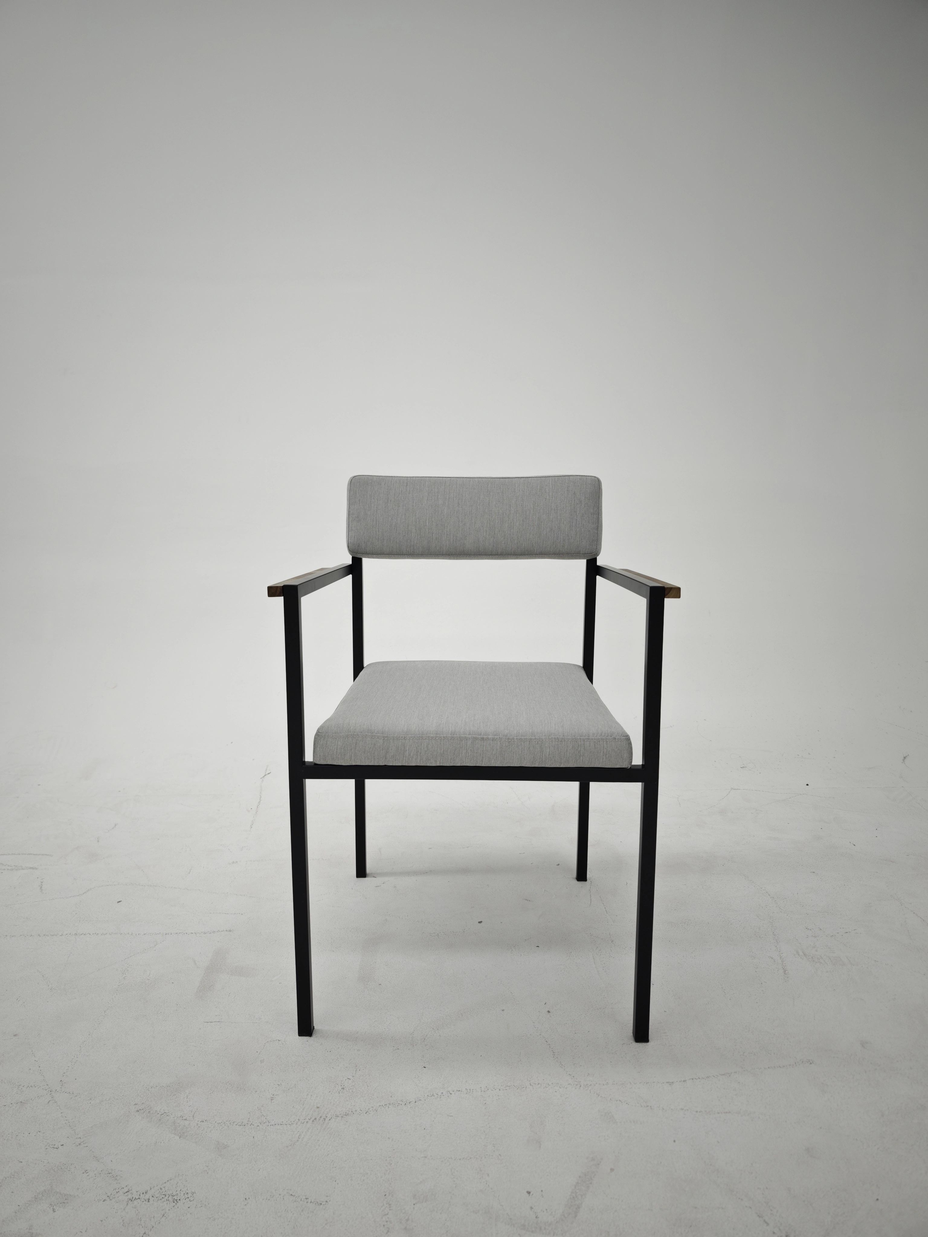 Nordic Style Lounge Chair for Living Room and Dining Room with Simple Design 1