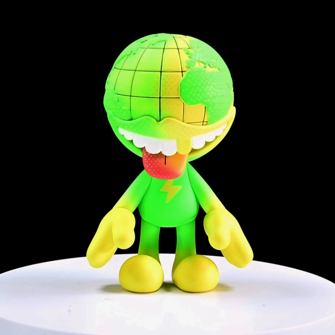 New Arrival Green PVC Figure Toy for Decoration 1