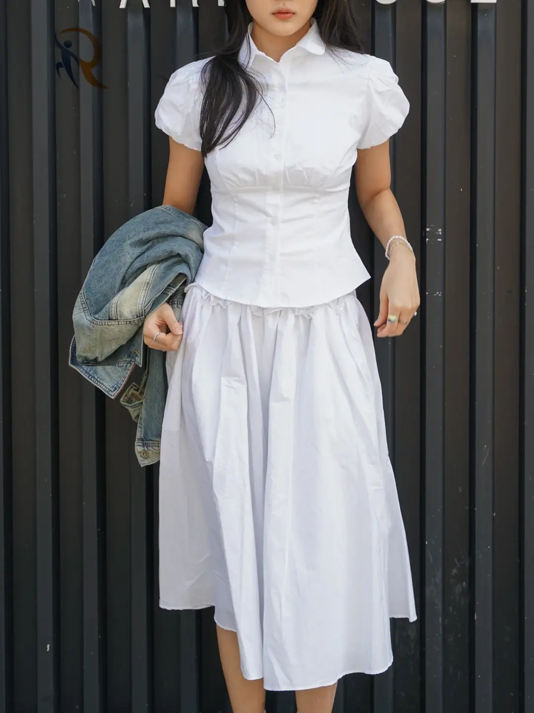 طقم تنورة بأكمام منتفخة وحاشية منتفخة 1