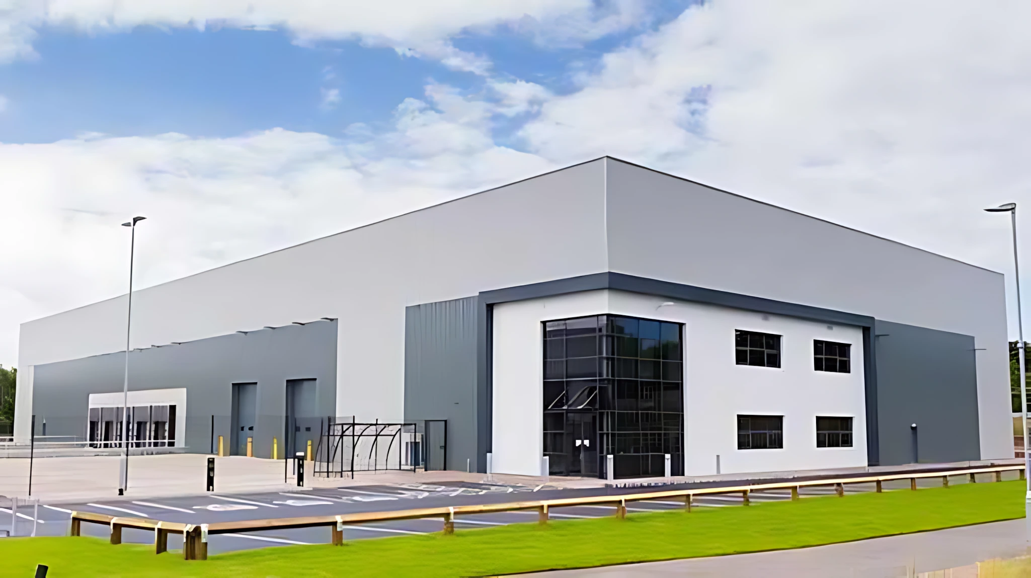 LJ Prefabricated Steel Structure Industrial Metal Workshop Frame Building 1