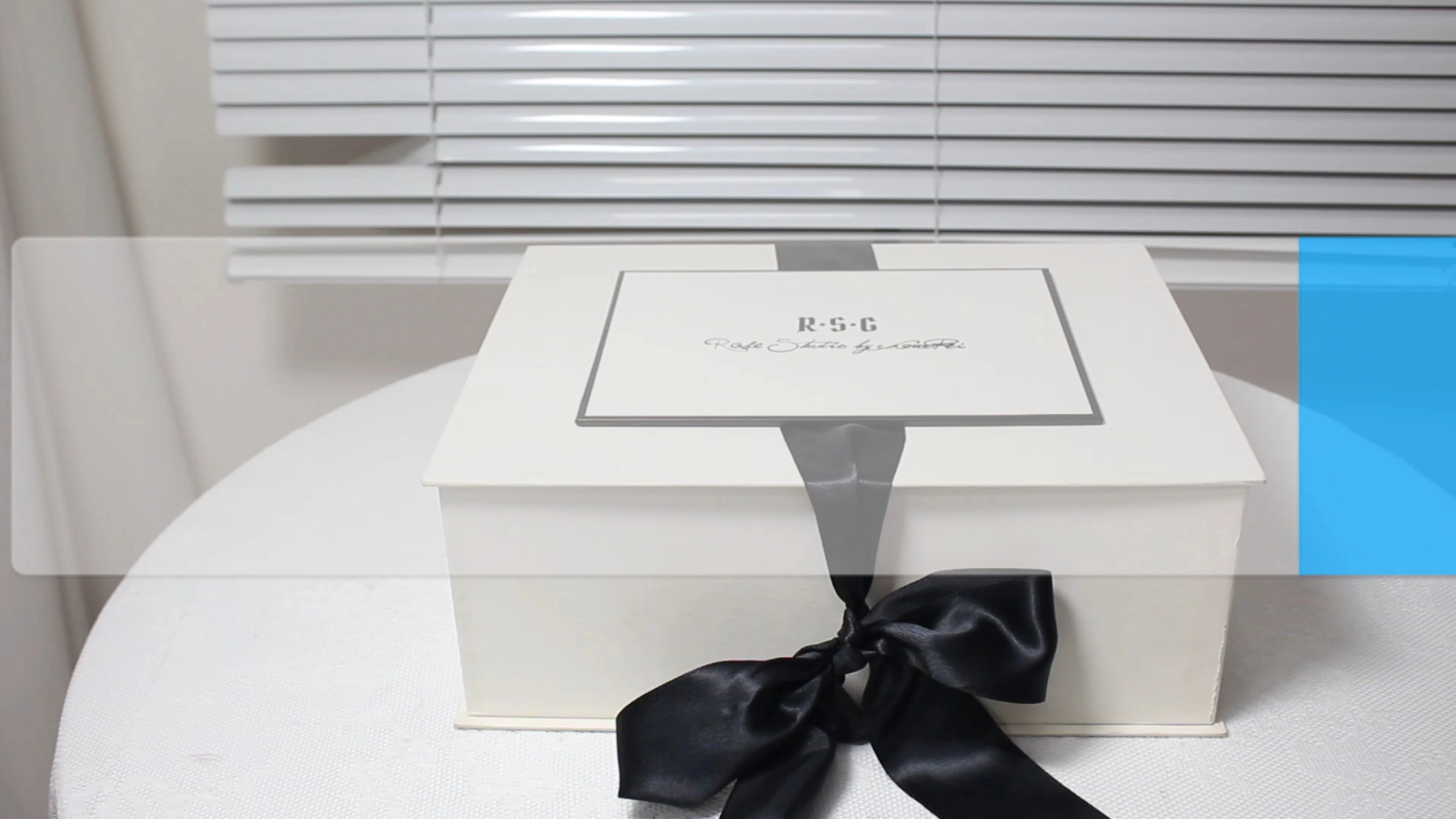 CF Foldable Magnetic Closure Gift Boxes White Magnet Gift Boxes 1