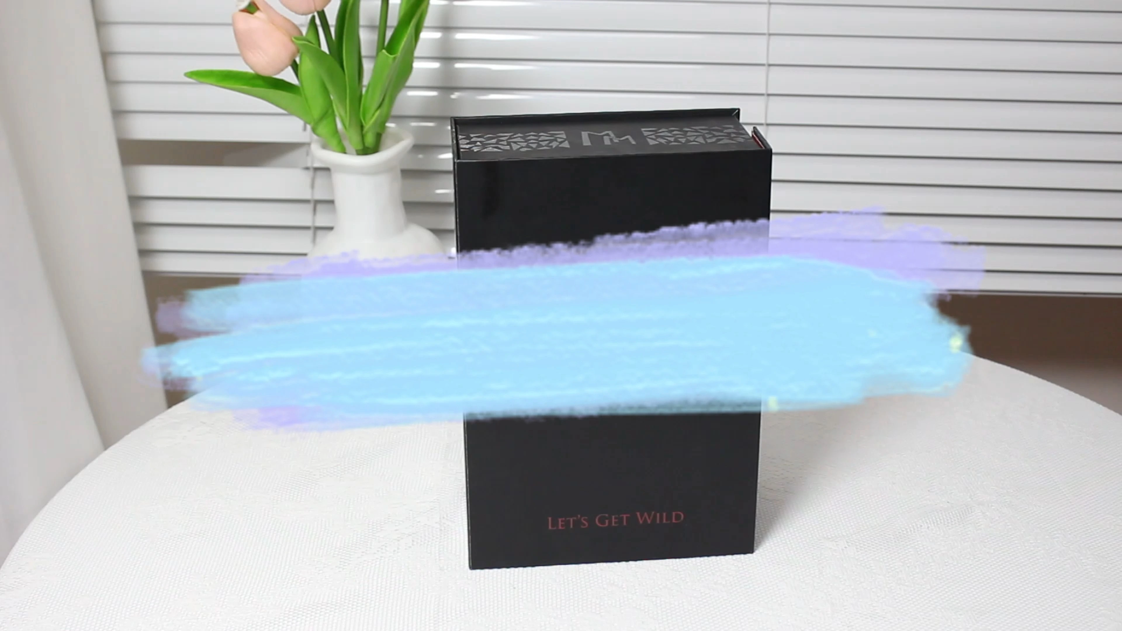 CF Magnet Clamshell Packaging Gift Box Custom Printed Logo Cardboard Perfume Box 1