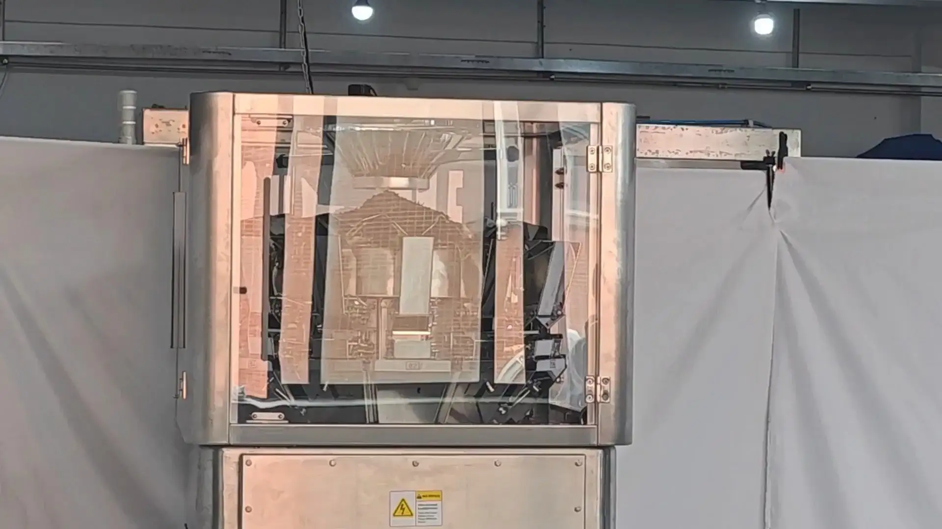 Peseuse multi-têtes haute précision 14 têtes 0,2 L 1