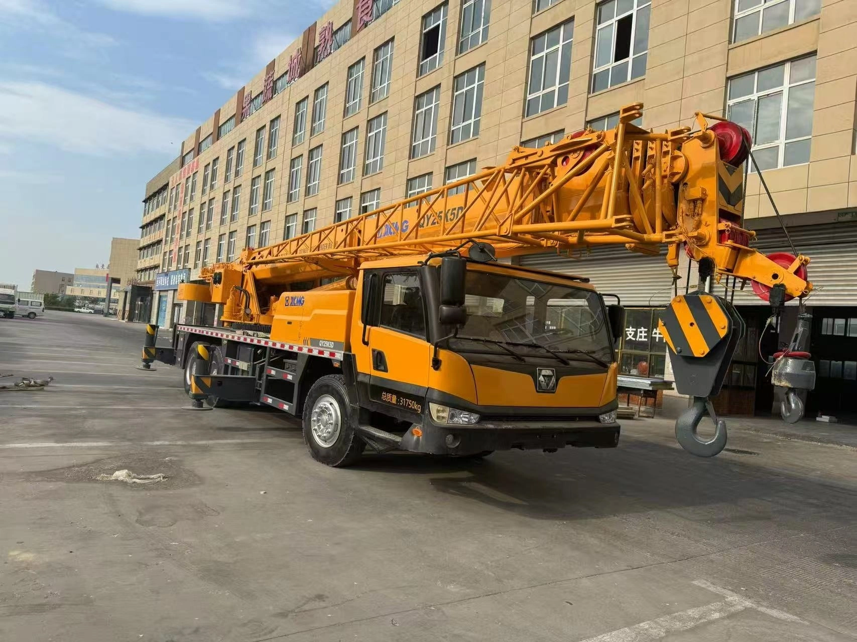 2023 XCMG QY25K5D Used Truck Crane Secondhand Crane High Quality in Shanghai Yard Global Delivery 1