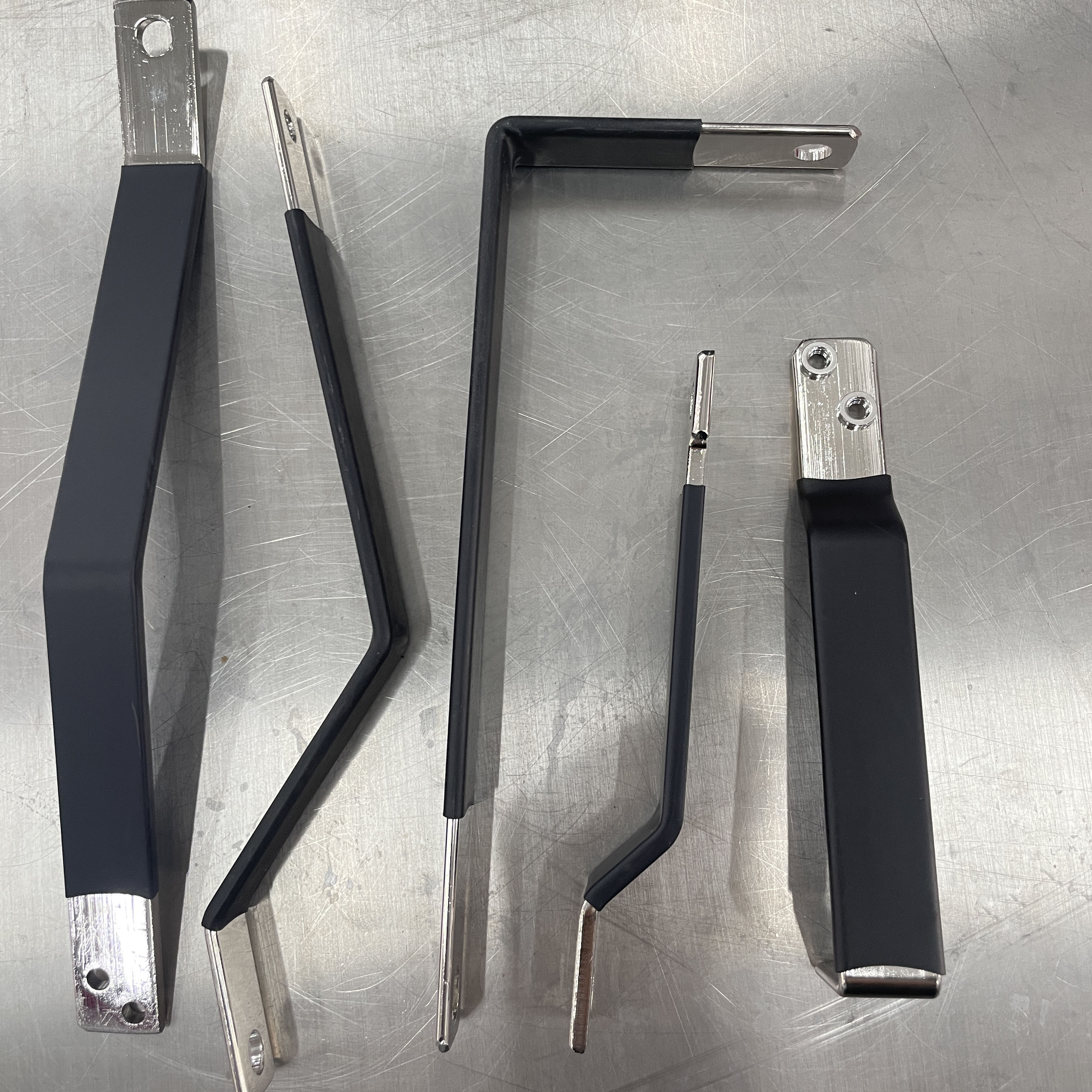 Fabricación de chapa metálica a medida: barra colectora flexible de cobre niquelado de alta conductividad para sistemas de baterías. 3
