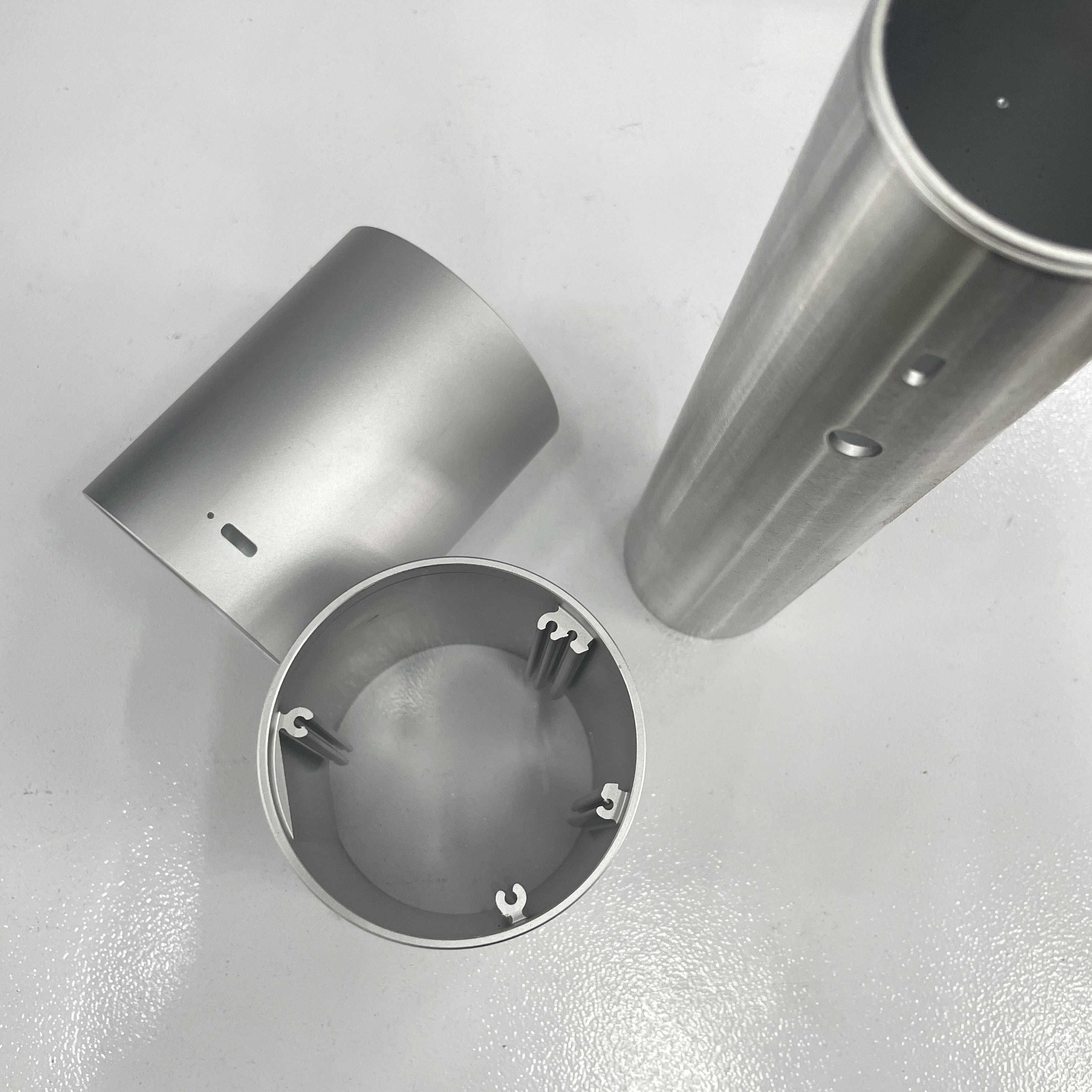 Servicio de fabricación de chapa metálica a medida: soldadura de tubos de acero inoxidable, corte láser de piezas de aluminio 1