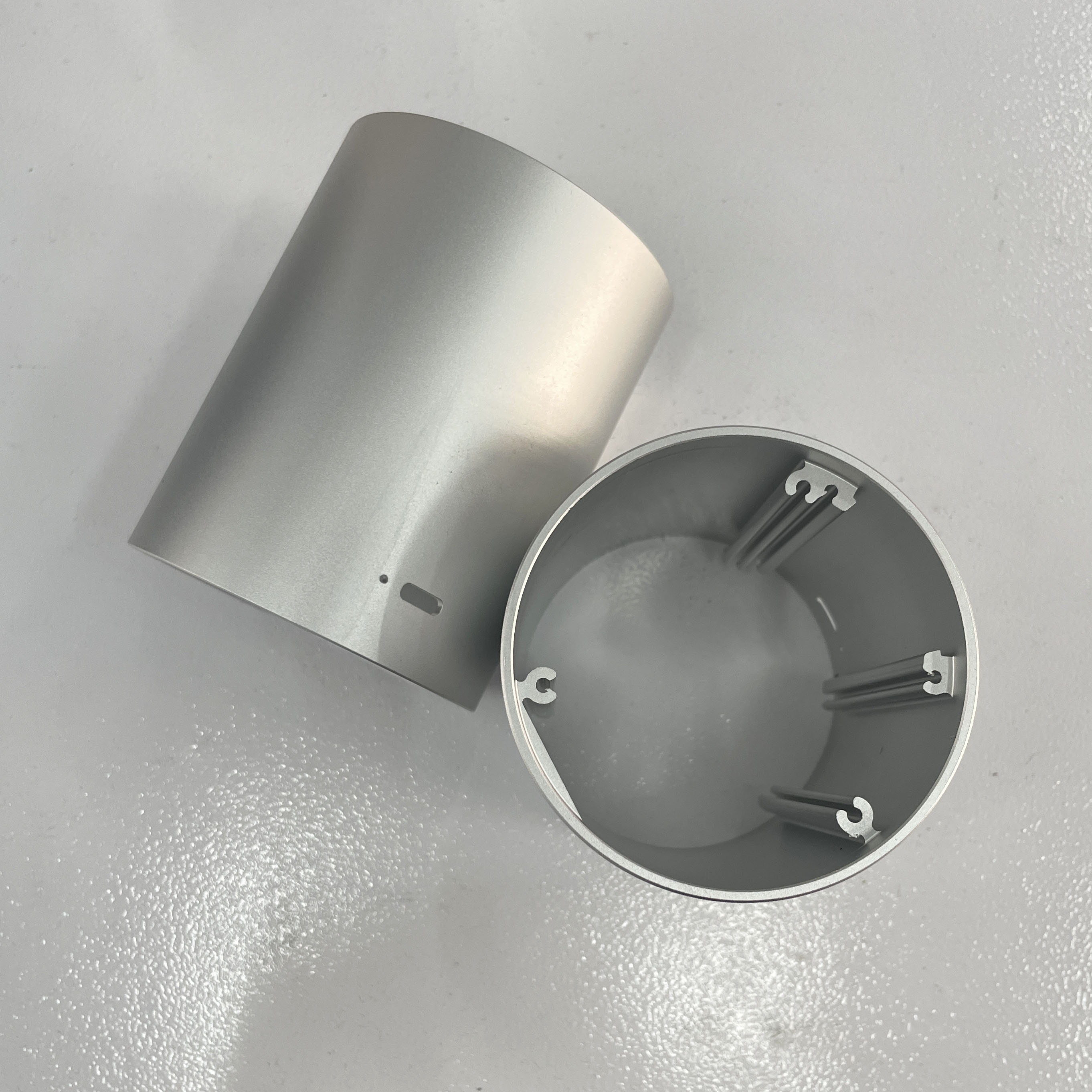 Servicio de fabricación de chapa metálica a medida: soldadura de tubos de acero inoxidable, corte láser de piezas de aluminio 3