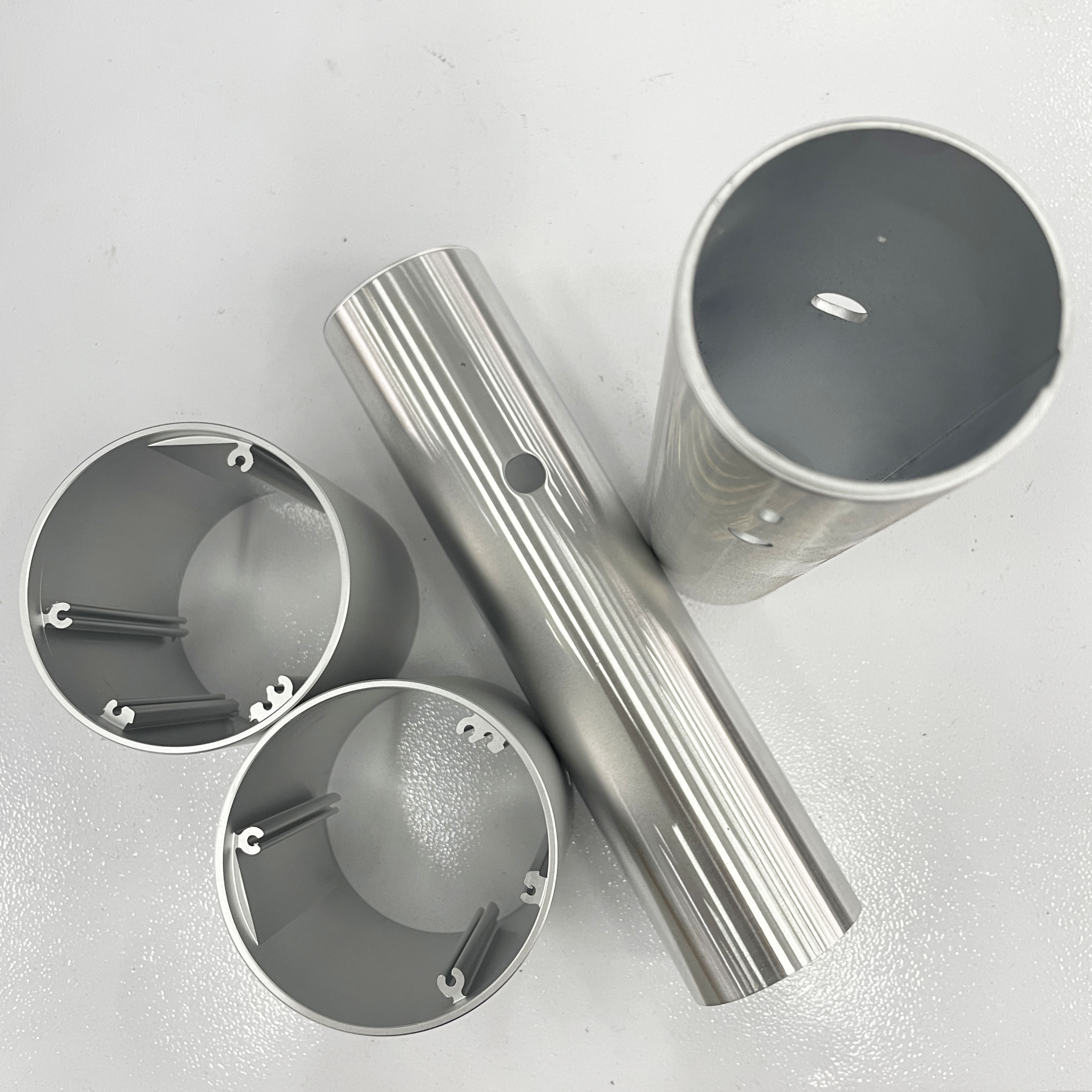 Servicio de fabricación de chapa metálica a medida: soldadura de tubos de acero inoxidable, corte láser de piezas de aluminio 2