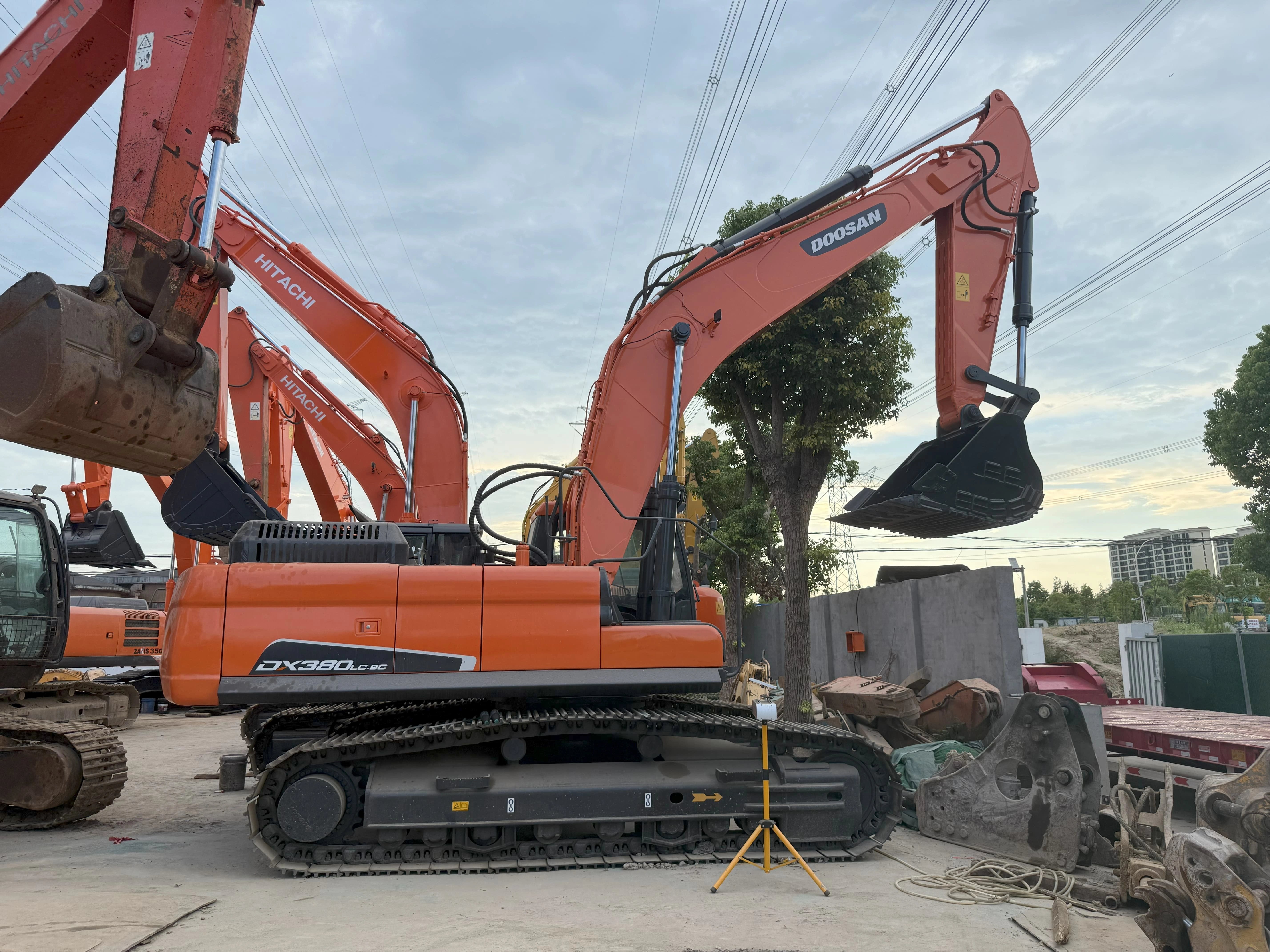 Escavatore cingolato idraulico usato DOOSAN DX380LC-9C del 2020, grande, da 38 tonnellate, di alta qualità, nel cantiere di Shanghai 1