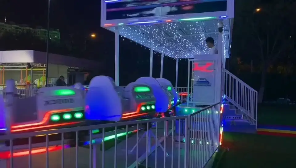 High-speed Rail Paradise Ride - Thrilling Amusement Experience in Realistic Station Atmosphere 1