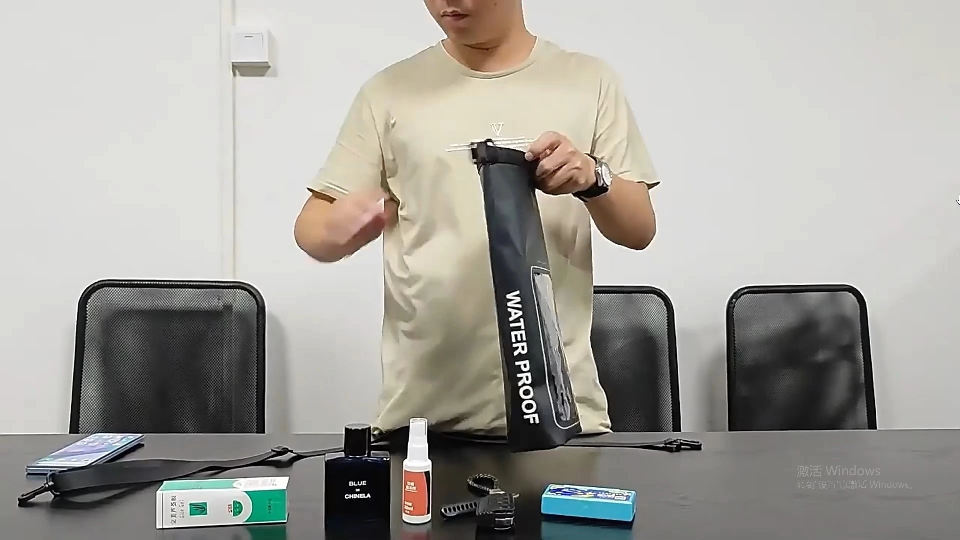 Hot Sale 2L Roll Top Waterproof Marine Dry Bag with Front Pocket Sack Keeps Gear Dry for Kayak with Waterproof Phone Case 1