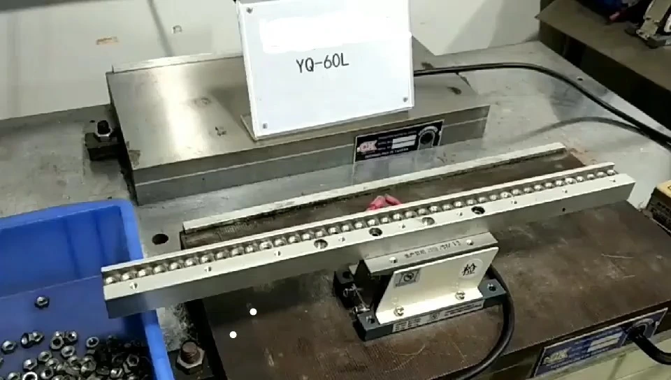 YQ-60L light load straight-vibration linear feeder electromagnetic straight-vibration feeder straight-vibration 1