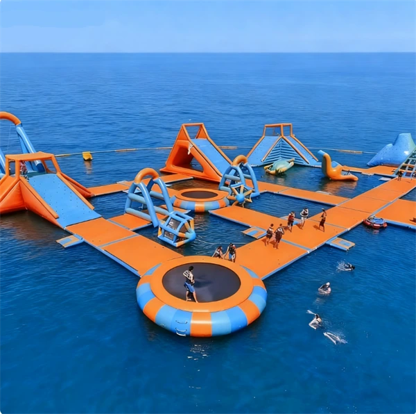 Parc aquatique flottant Parc aquatique gonflable avec toboggans 1