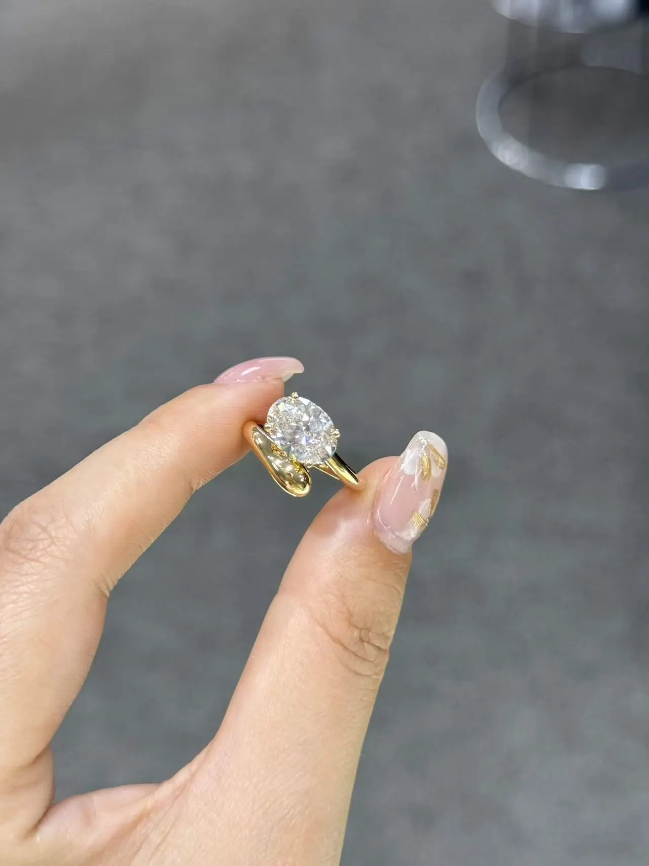 18K Yellow Gold Lab Diamond Ring Oval Shape Special Shape 2.31ct VS1 1