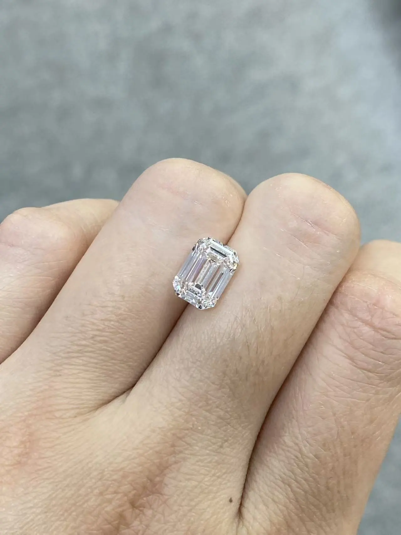 Emerald 2.42ct F VVS2 2EX CVD Diamond Lab Grown Diamond 1