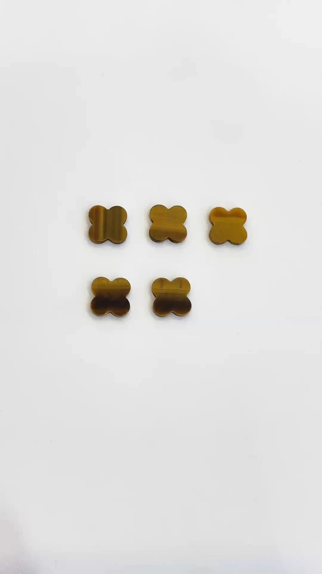 20mm Top Quality Natura White MOP Tiger Eye Turquoise blue Black Red Agate Lucky Four Leaf Clover Loose Bead for DIY Jewelry 1