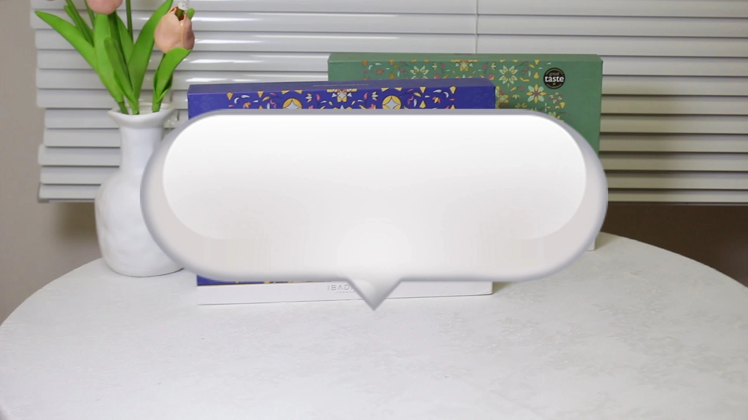 Caja de regalo de cartón portátil CF, embalaje rígido de alta gama, tapa con relieve y laminado mate. 1