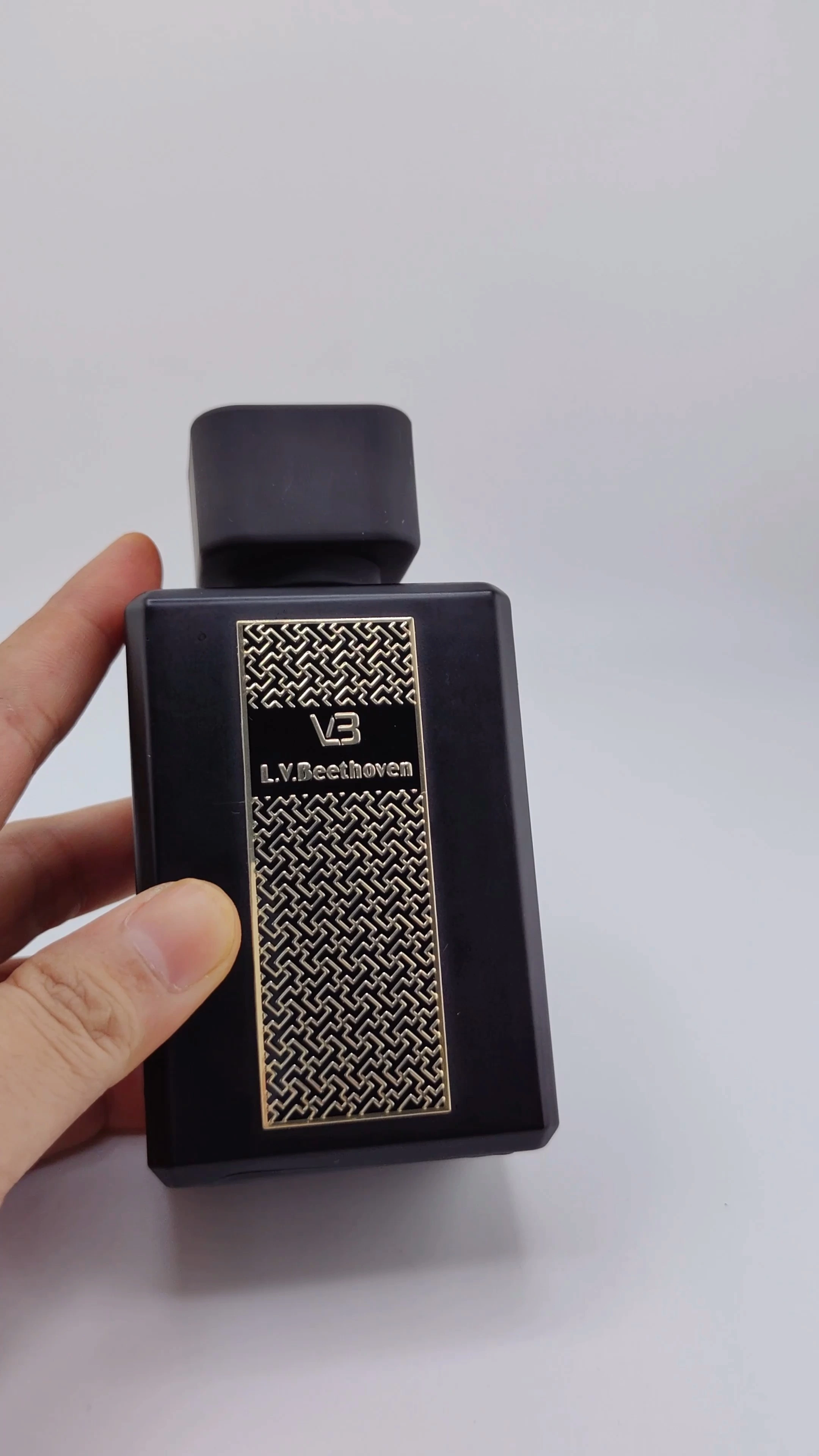 Glamorous Wholesale High Quality 100 ml Perfume Bottle Manufacturer Rectangle Perfume Bottle  Black Empty Spray Perfume Bottles with Box 1