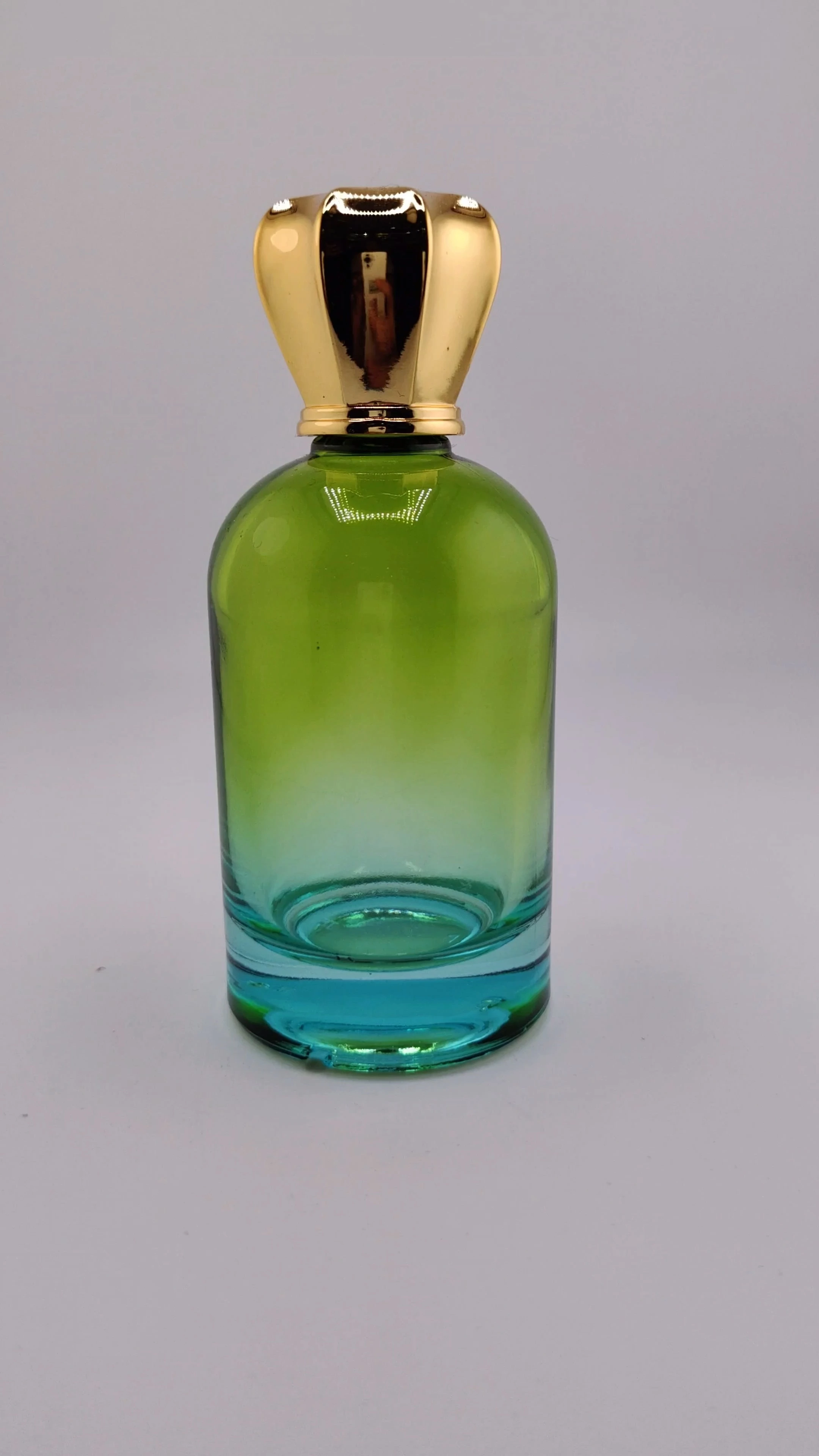 Glamourous Wholesale High Quality 30ml 50ml 100 ml Perfume Bottle Round empty clear Gradient Perfume Bottle Empty Spray Bottles 1