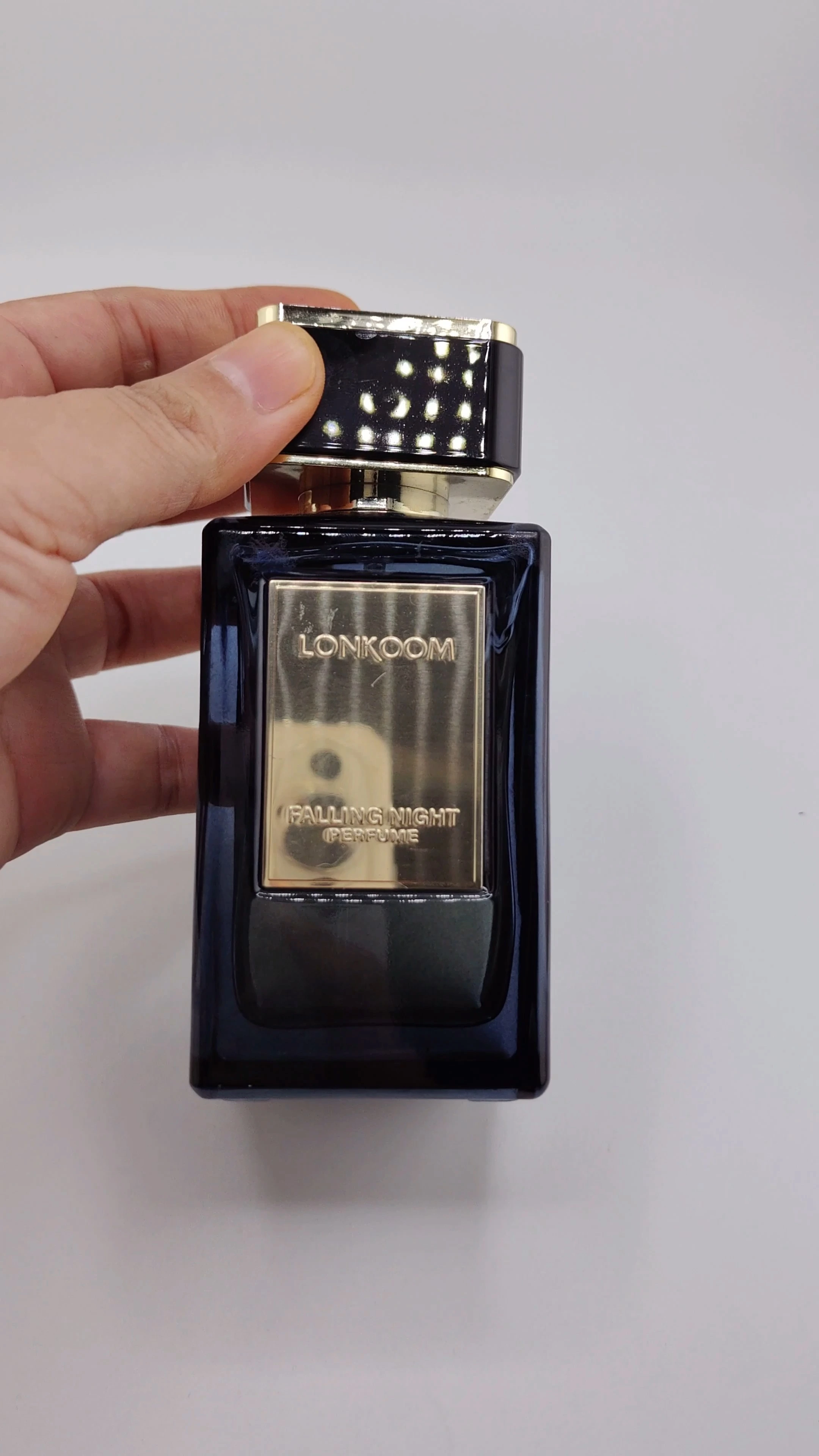 Botellas de perfume de cristal de alta gama, elegantes y exquisitas, de 30 ml, 50 ml y 100 ml, rectangulares, con tapa personalizada y caja de regalo. 1