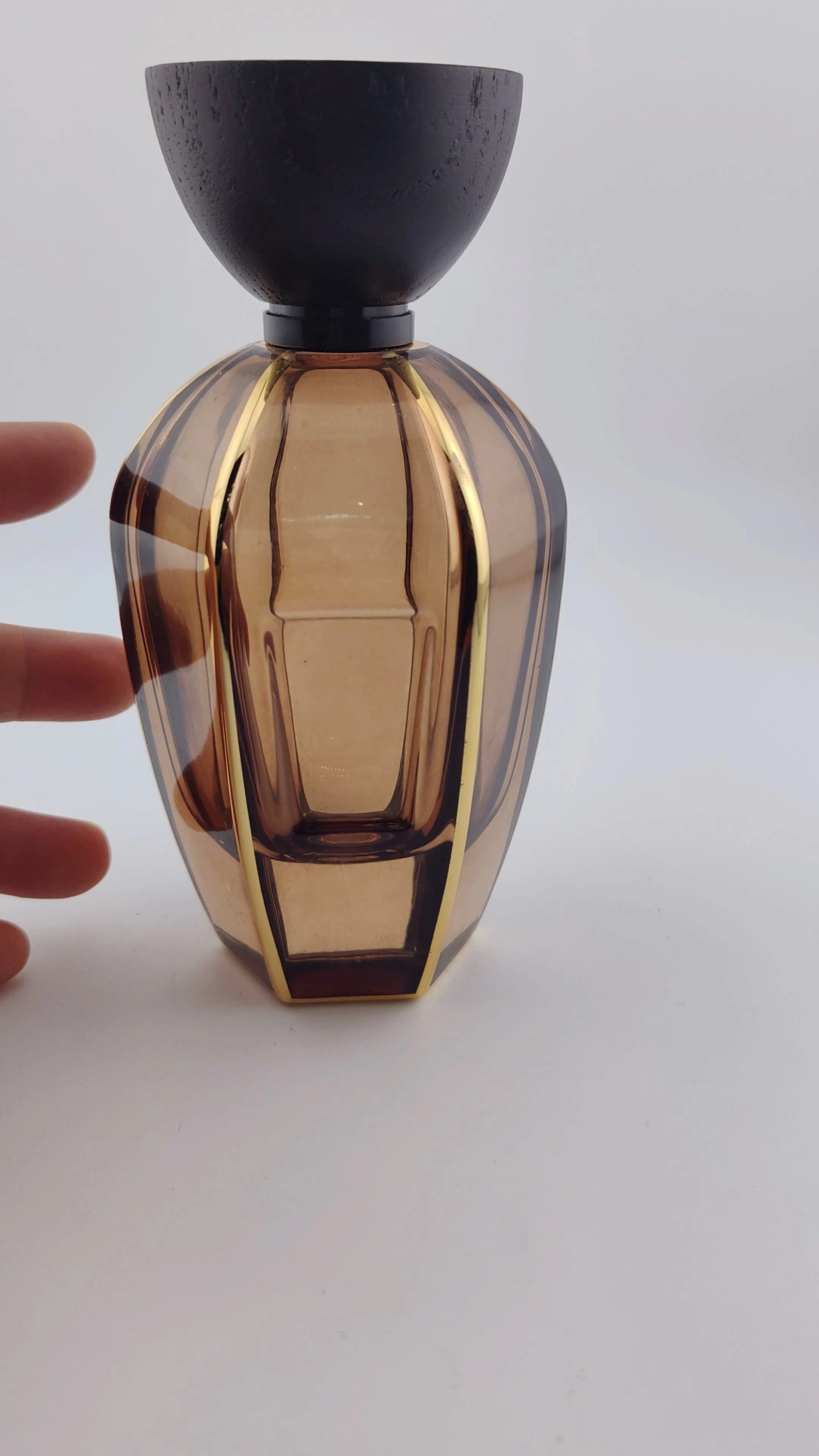 Glamorous Wholesale price perfume bottle High Quality 100 ml Perfume Bottle Manufacturer Perfume Bottle Amber Empty Spray Perfume Bottles with Box 1