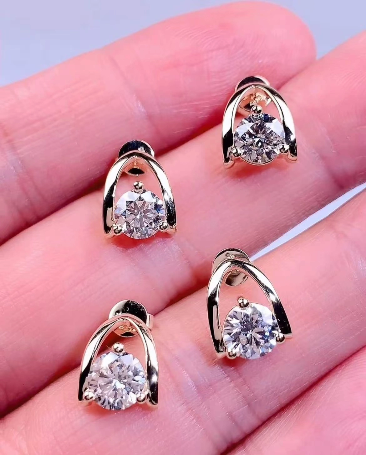 18K gold 1.616Ct Round Cut Lab Diamond Earrings VVS Clarity Pea stud earrings IGI certificate 1