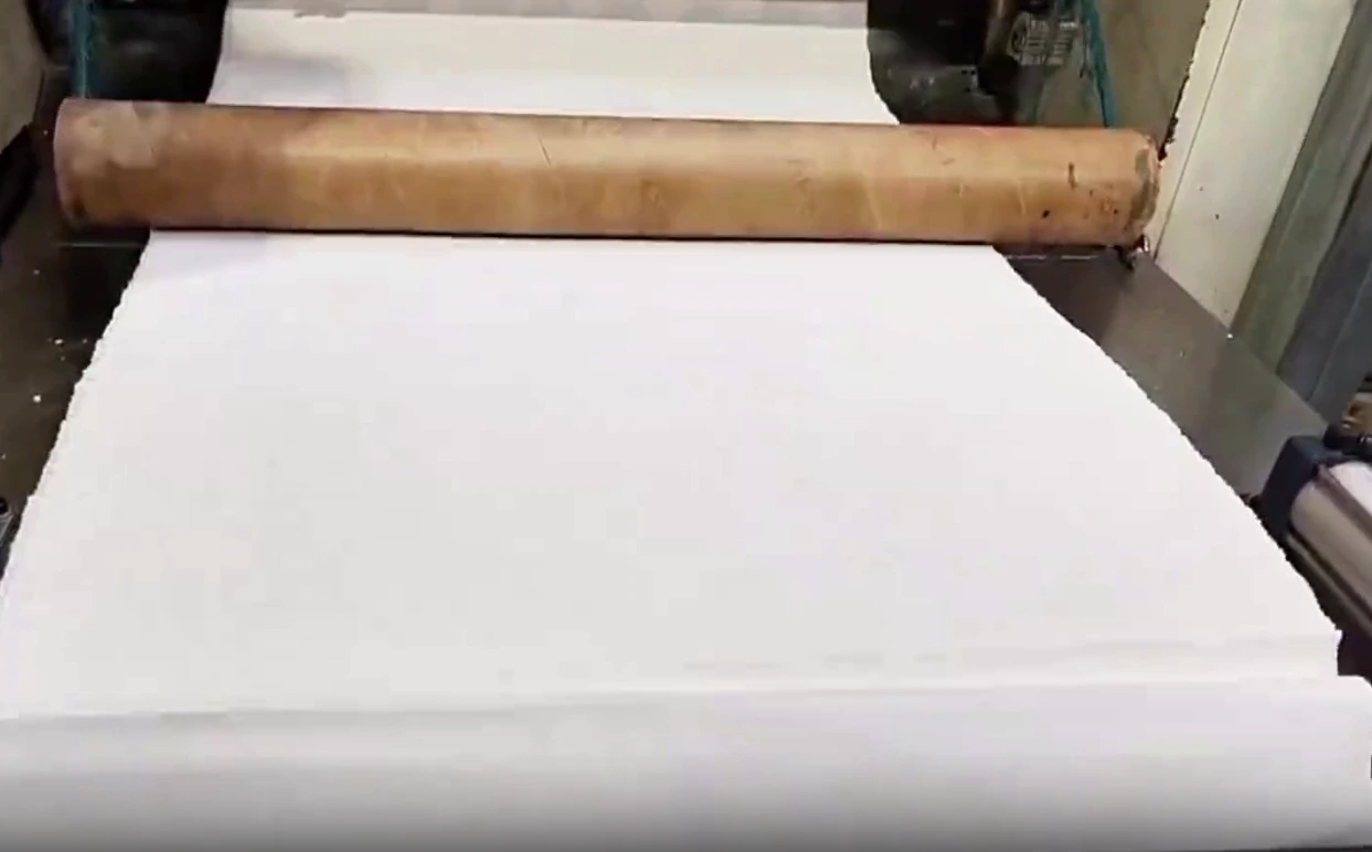 Strong & Absorbent Kitchen Roll / Heavy-Duty Paper Towel for Kitchen 1