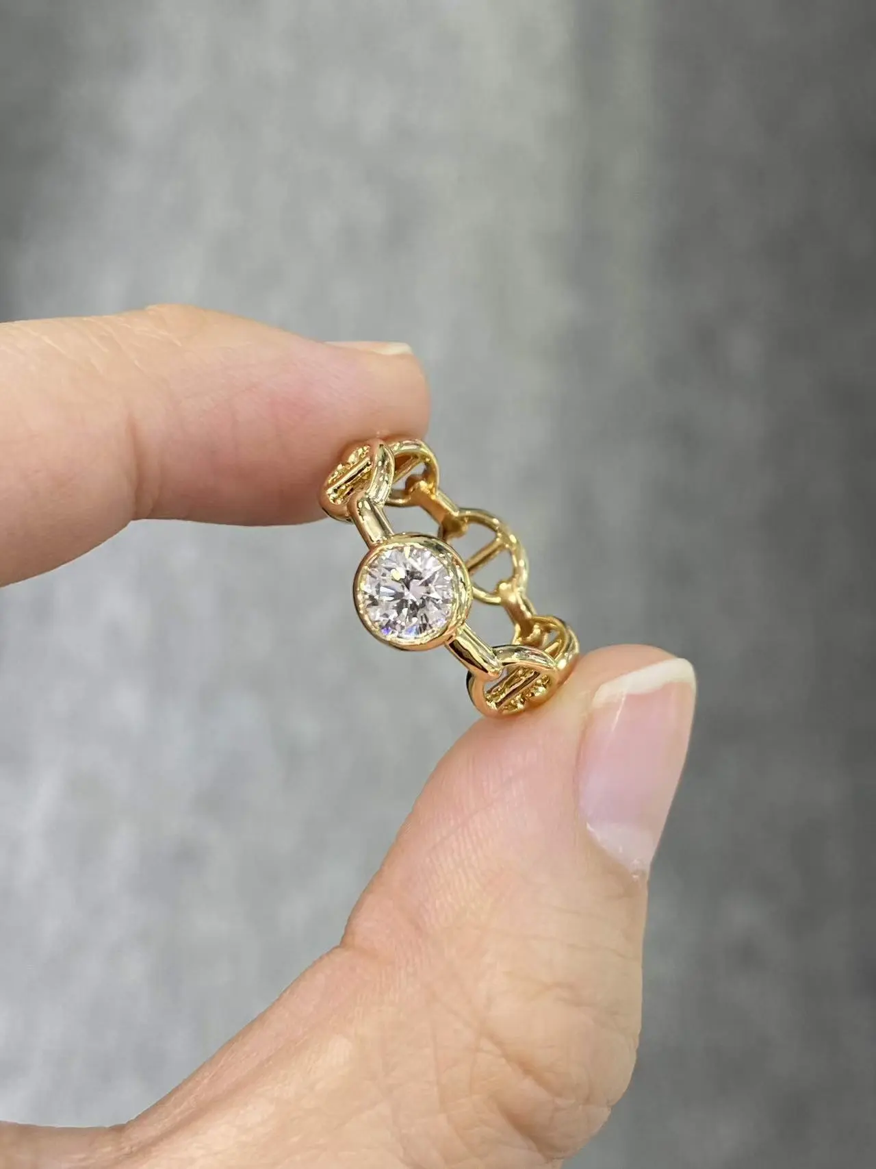 18K yellow gold round laboratory diamond ring VVS retro diamond ring Bubble ring 1