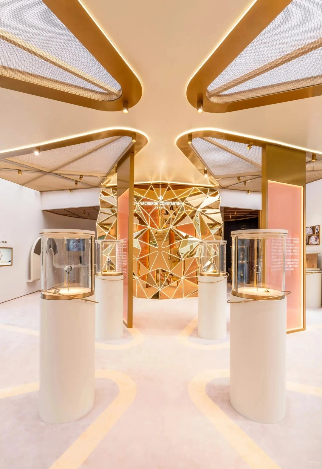 Vacheron Constantin-Level Cylindrical Luxury Watch Display Cabinet – Suitable for High-End Watch Retail & Pop-Up Exhibitions 1