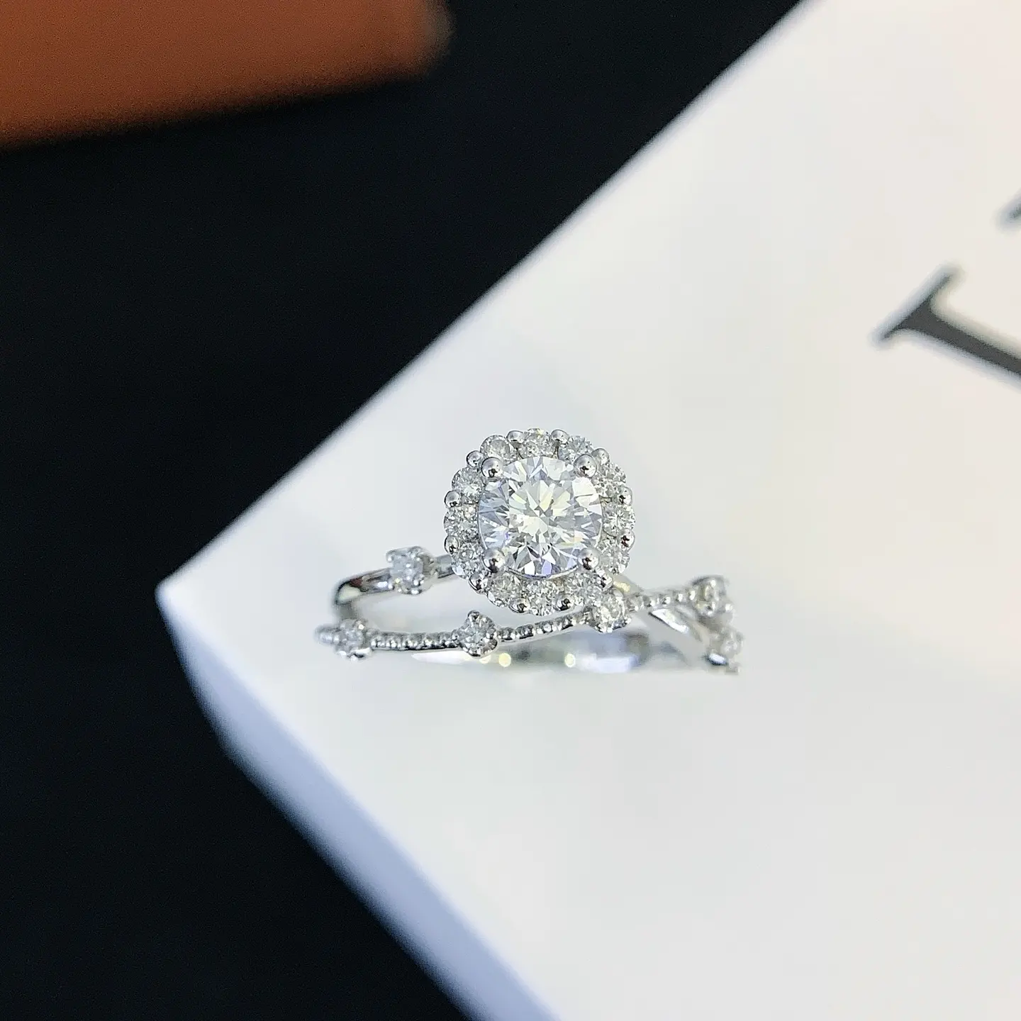 Customized Lab Created Halo Engagement Rings Supplier Fast Delivery 3