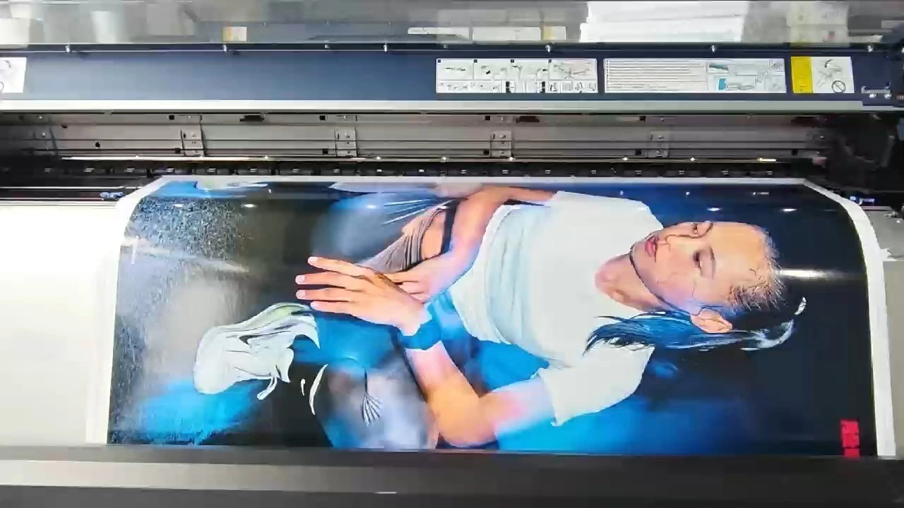 Adesivi personalizzati rimovibili autoadesivi, resistenti ai raggi UV, per uso interno ed esterno. 1