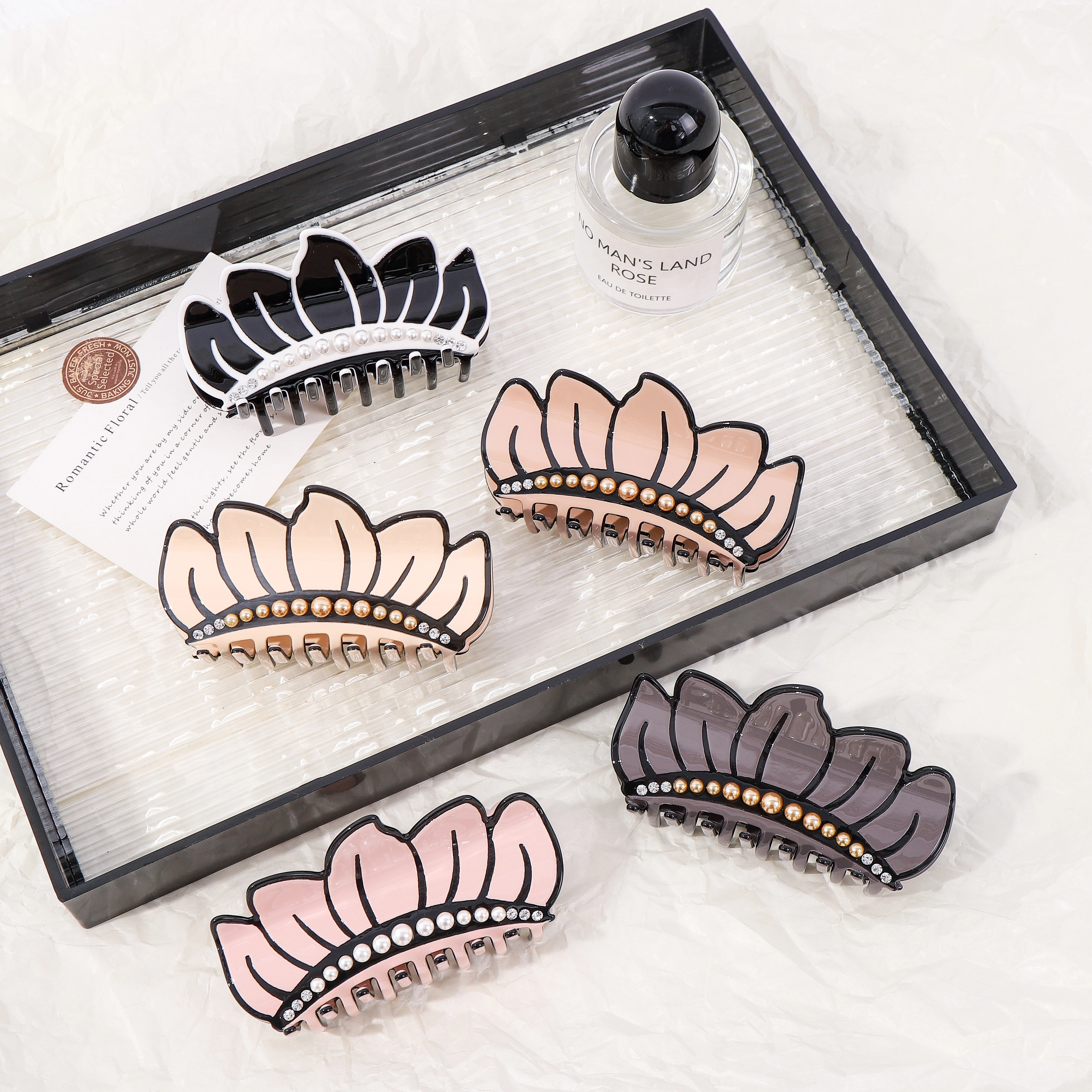 Pinza para el cabello con forma de loto de ácido acético, un nuevo y moderno accesorio para el cabello femenino con forma de pinza de tiburón. 1