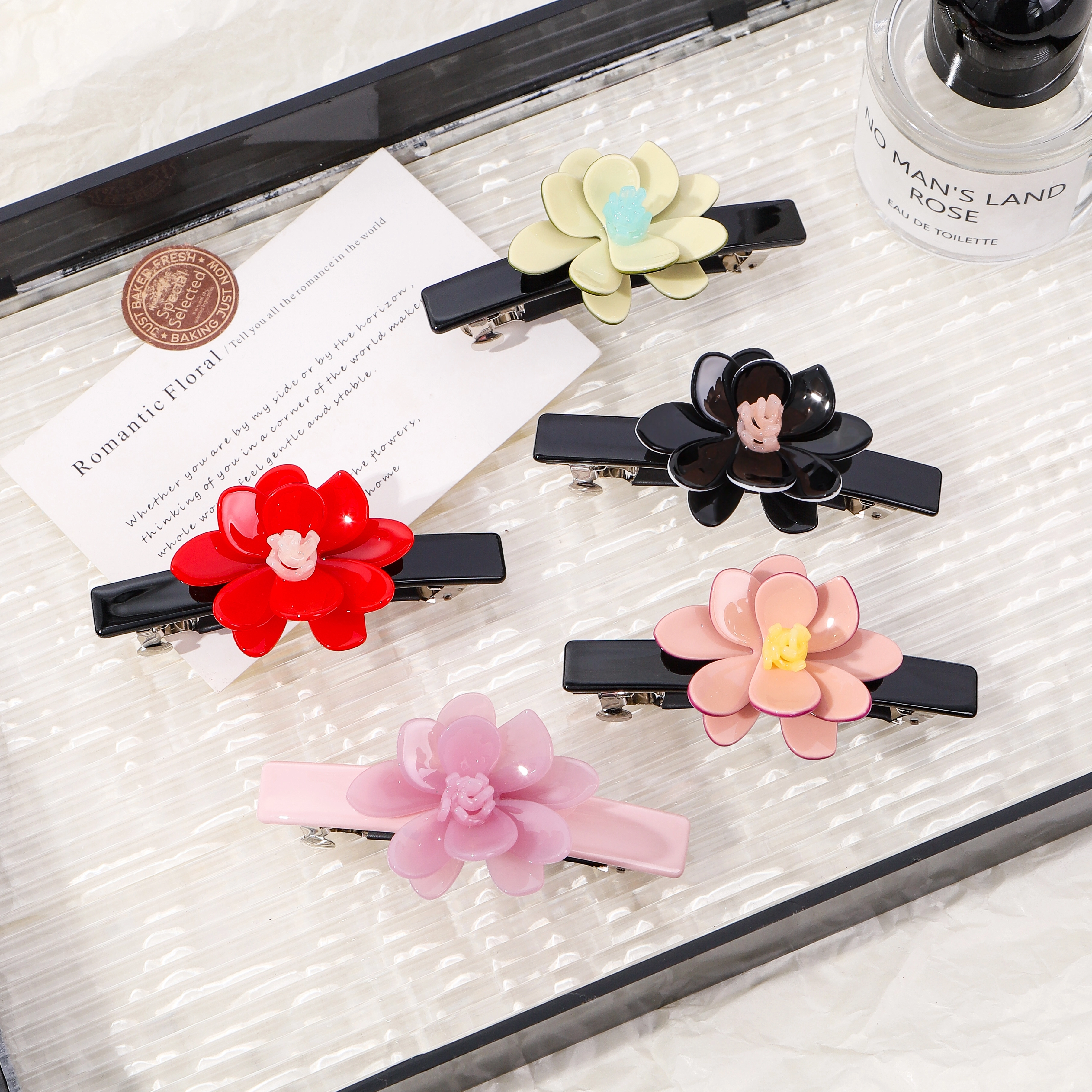 Haarspangen mit Acetatmuster, kombiniert mit Metallfederclips und Haarnadeln als Haaraccessoires 1