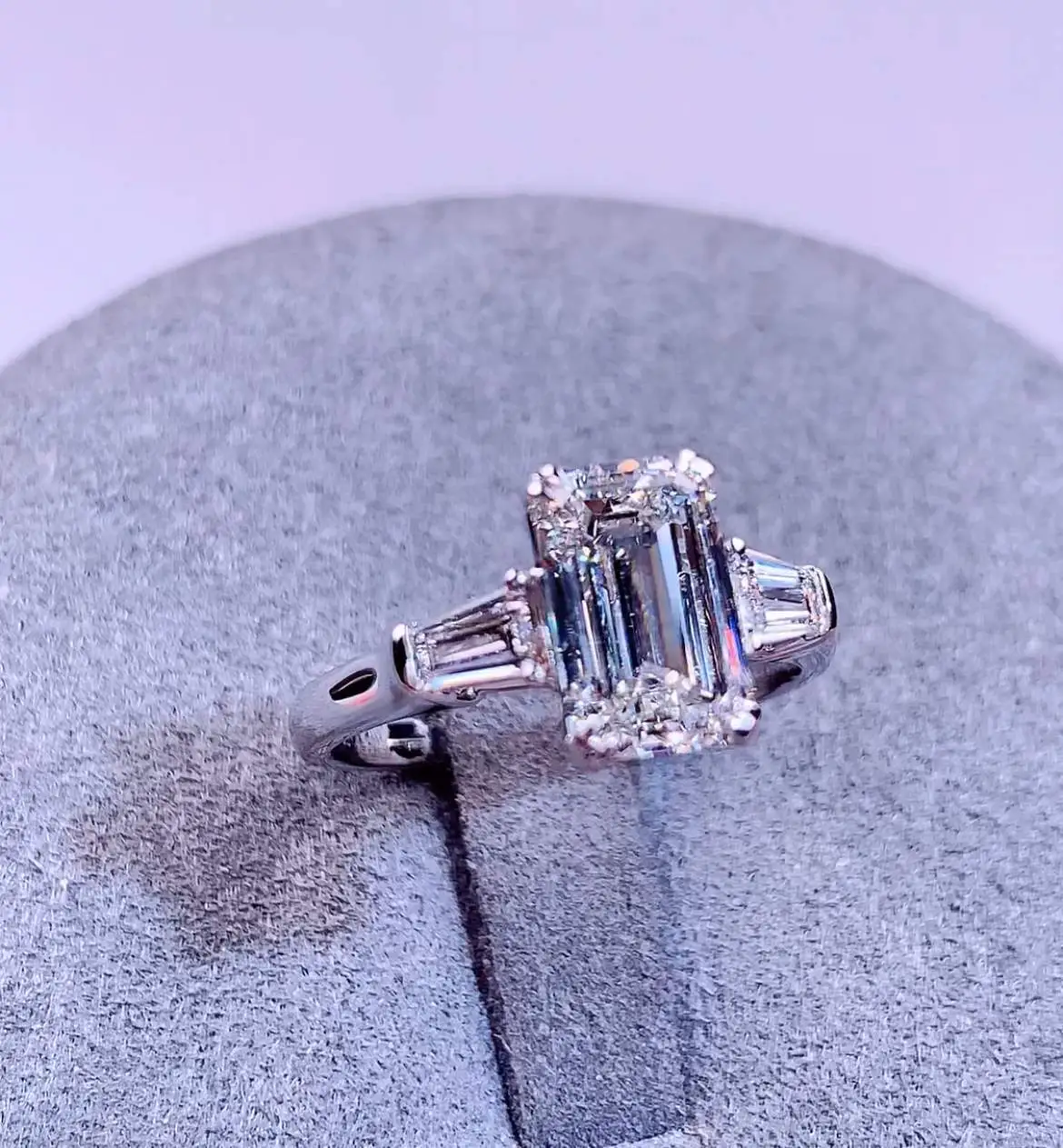 18K white gold lab diamond ring 2.177ct Emerald diamond ring VVS three-stone ring 1