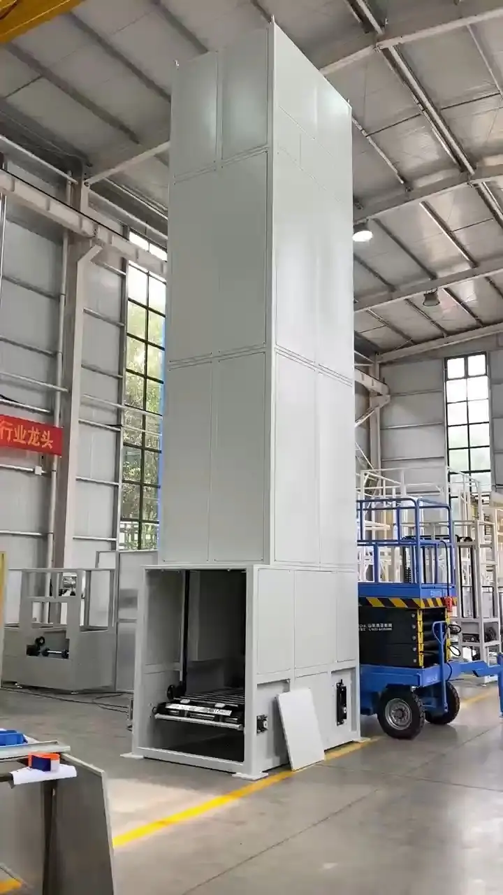 Alt = "Ina Ina Naa Tọọsi X-Bẹẹni Leji