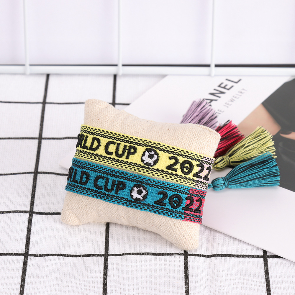 Plumarii wristband