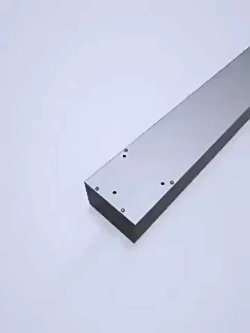 Maßgefertigte 50*50mm lineare Aluminiumprofile für die Aufhängung von Leuchten im Wohn- und Gewerbebereich 1