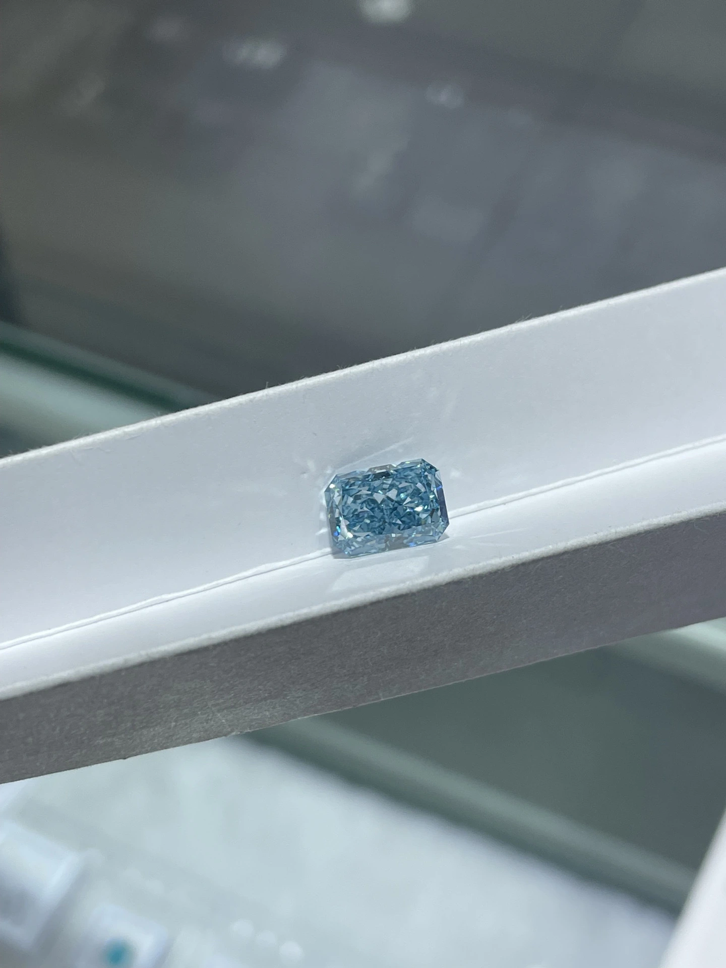 Fancy Intense Blue Lab Grown Radiant Cut VS1 Clarity Diamond 4.00ct 1