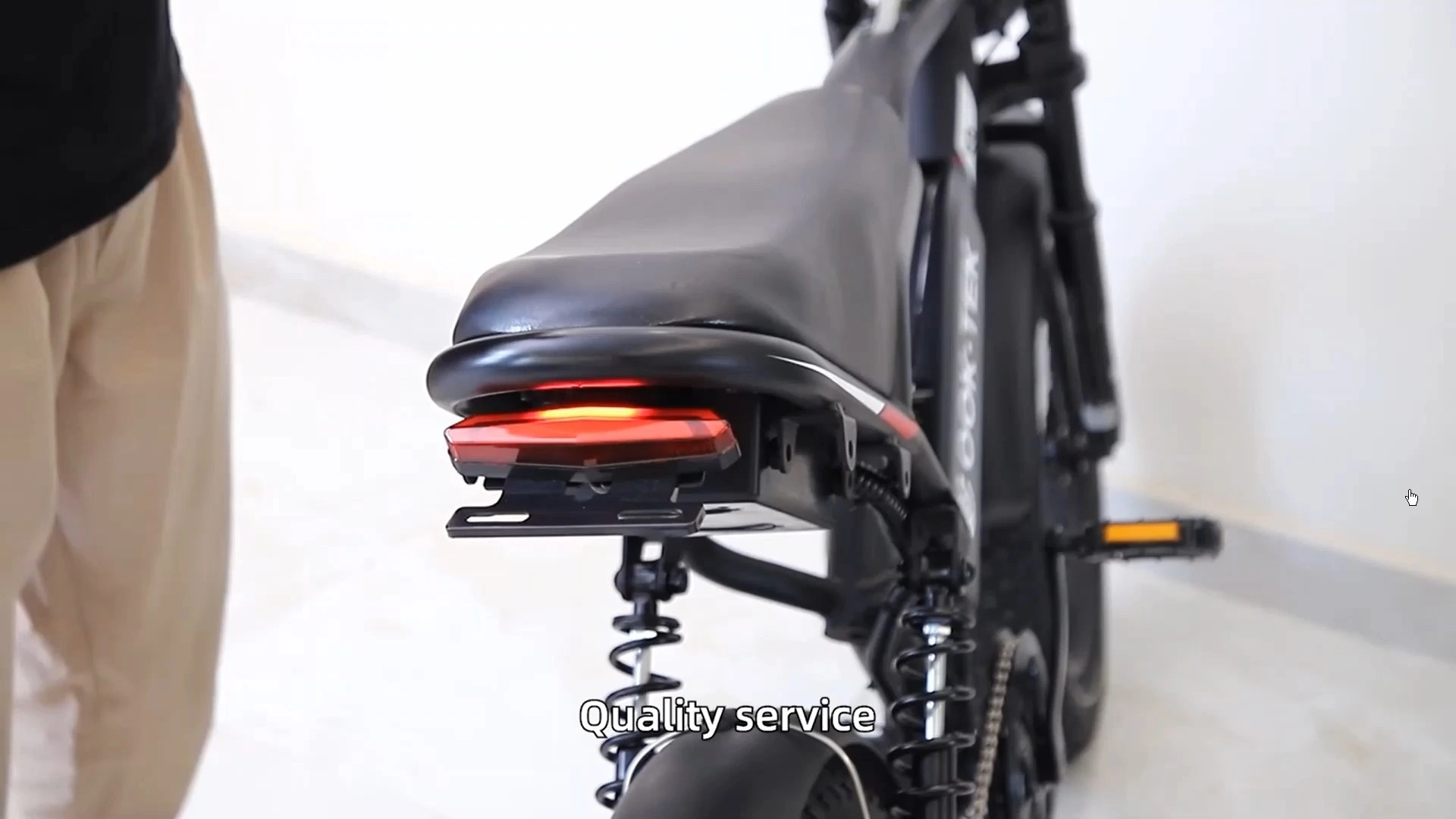 Electric City Bike Mopped Ebike Lithium Battery Hub Motor Disc Brake Sport Style Fat Tire Bike Model 1