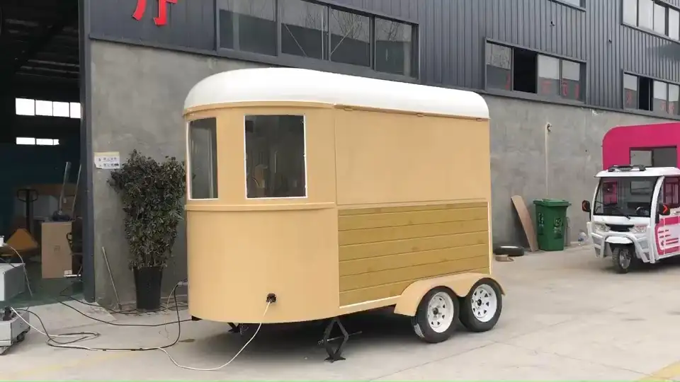 Remolque de comida Vintage Cream | Furgoneta retro de café y postres | Unidad de catering 1